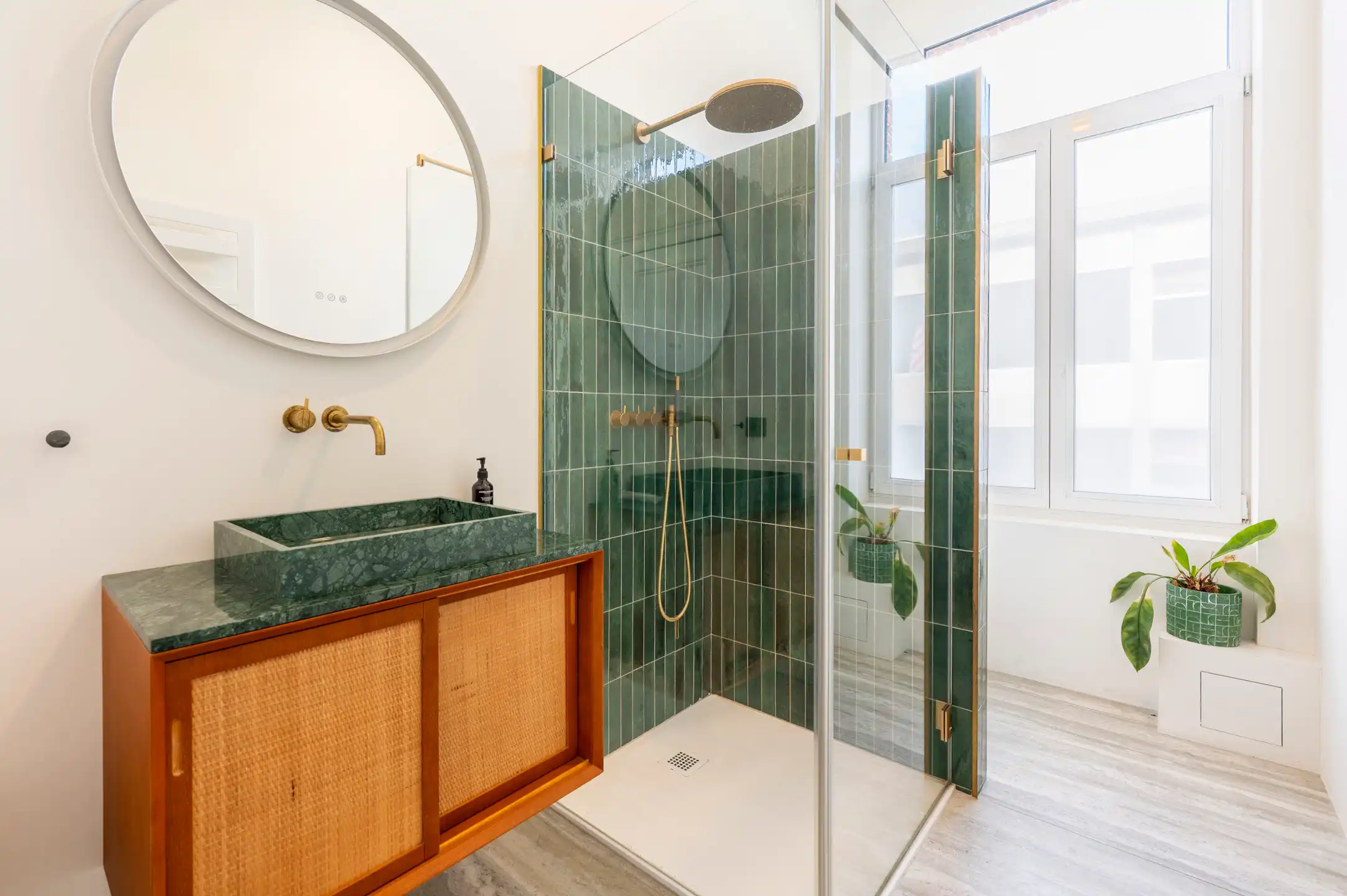 ANTWERPEN HARMONIE. Herenhuis met karakter, tuin en parking! foto 17