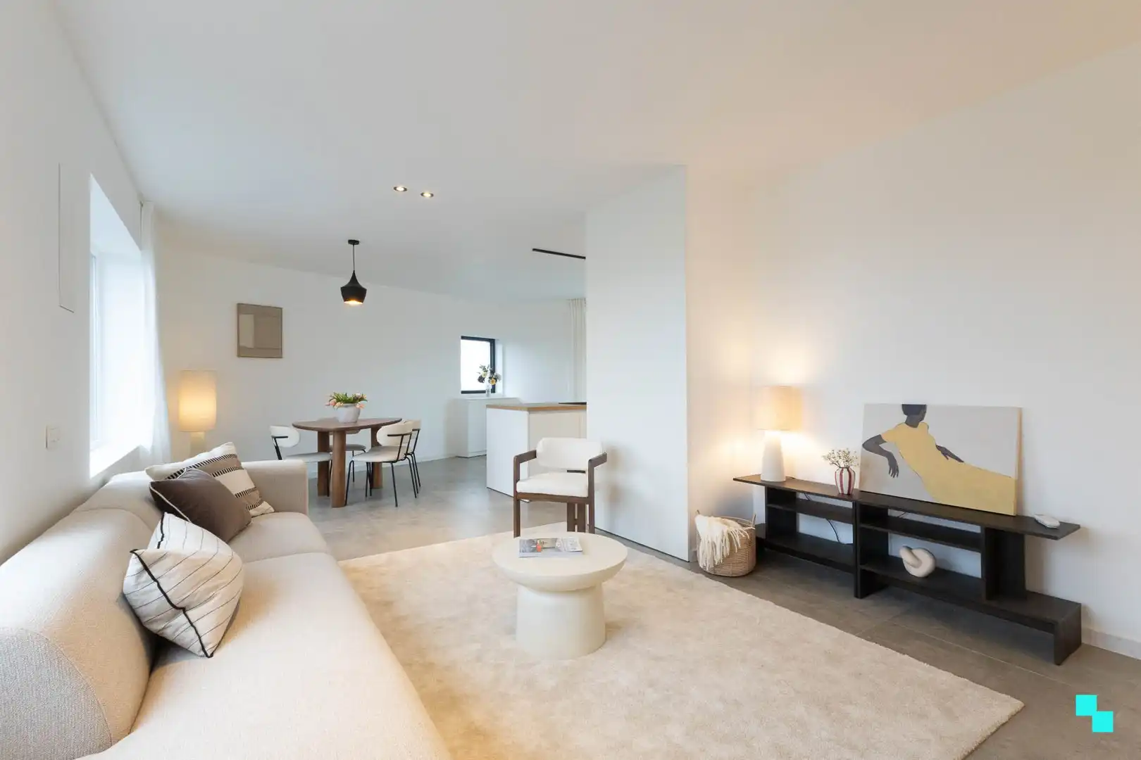 Volledig gerenoveerde woning met zicht op de velden foto {{pictureIndex}}