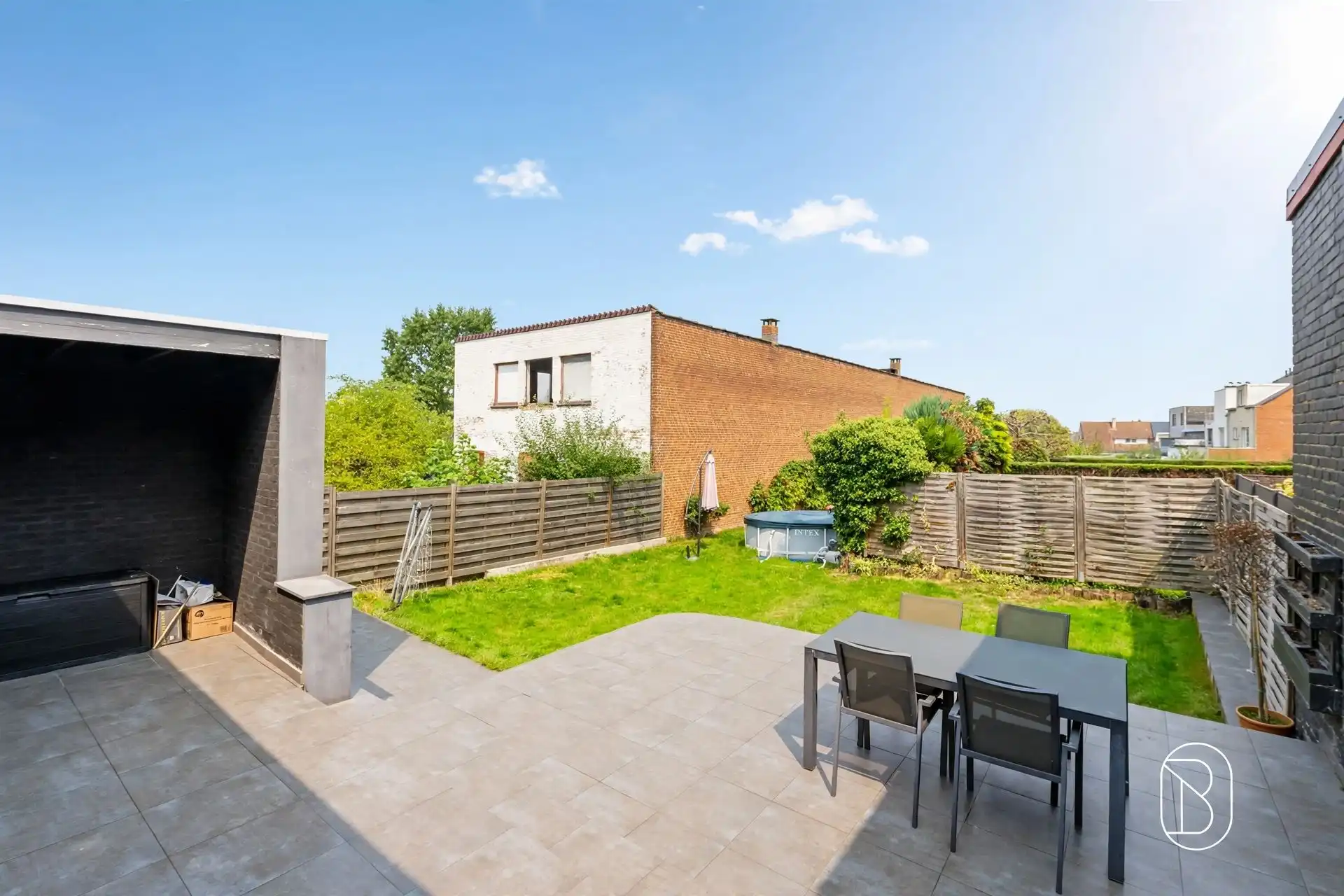 Ruime instapklare woning met 4 slpk, garage/atelier & tuin! foto 5