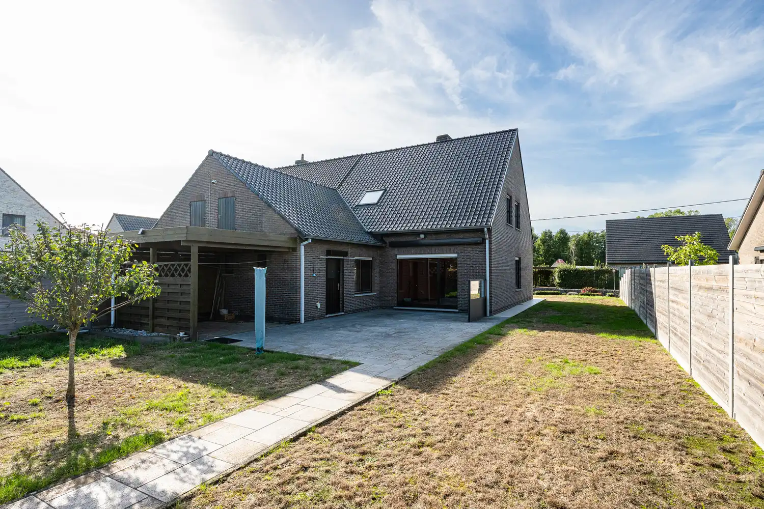Charmant huis te koop op een gunsitge locatie in Oosteeklo - Perfect voor wie op zoek is naar een nieuwe thuis in alle rust! foto 12