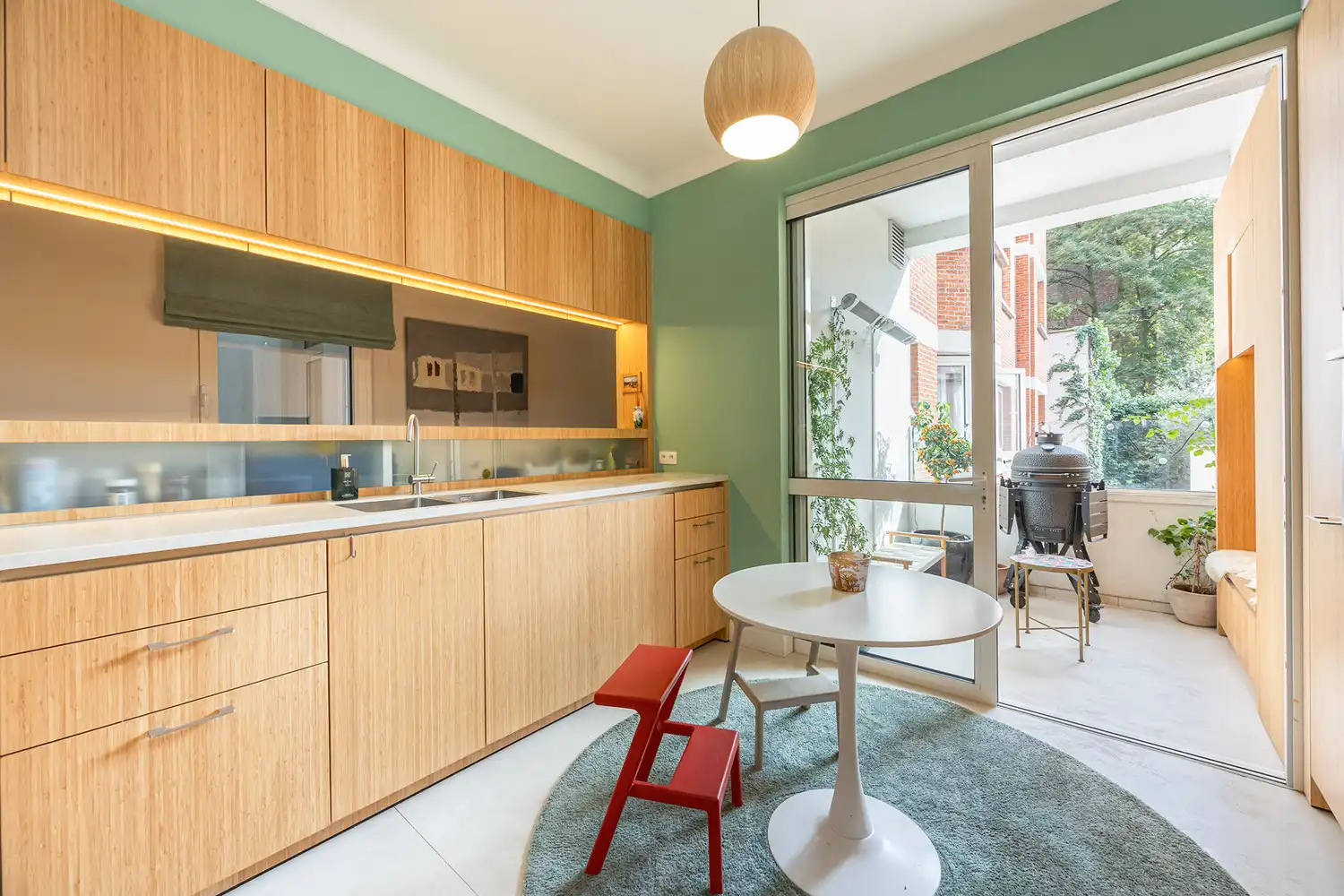 Uitzonderlijk gerenoveerd art-decoappartement van 212 m² met terras aan de Jan van Rijswijcklaan foto 9