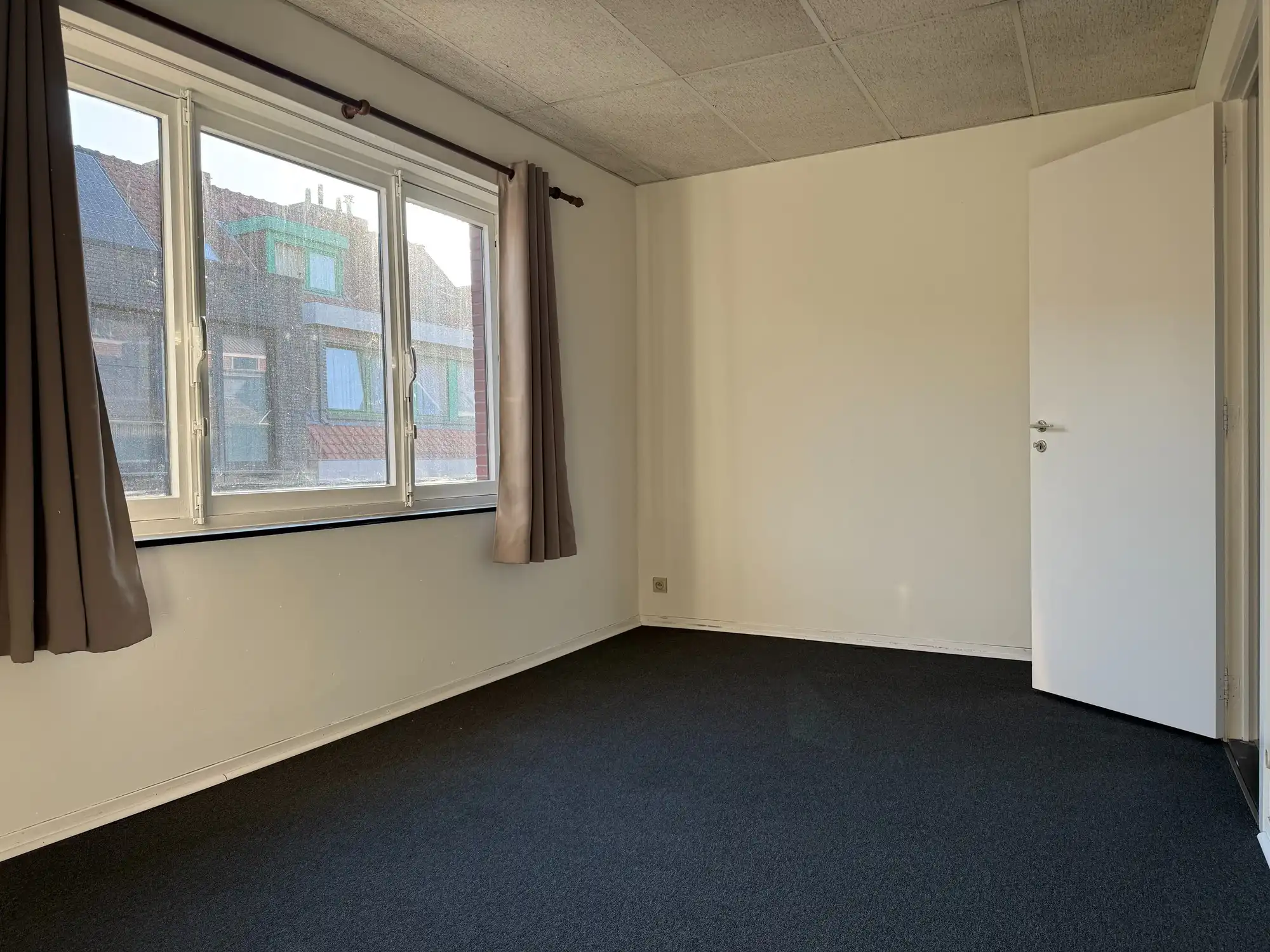Centraal gelegen goed onderhouden 1 - slaapkamer - appartement | Verhelststraat foto 5