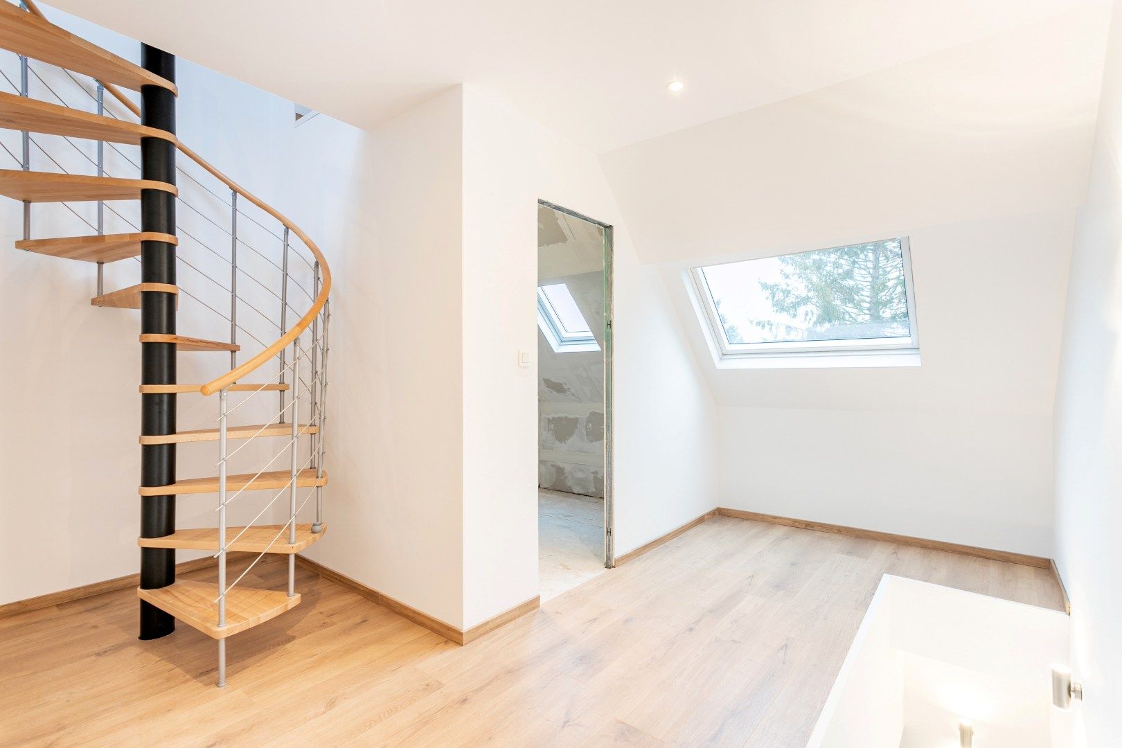 Volledig gerenoveerde woning, 3 slpks en tuin te koop centrum Halle foto 18