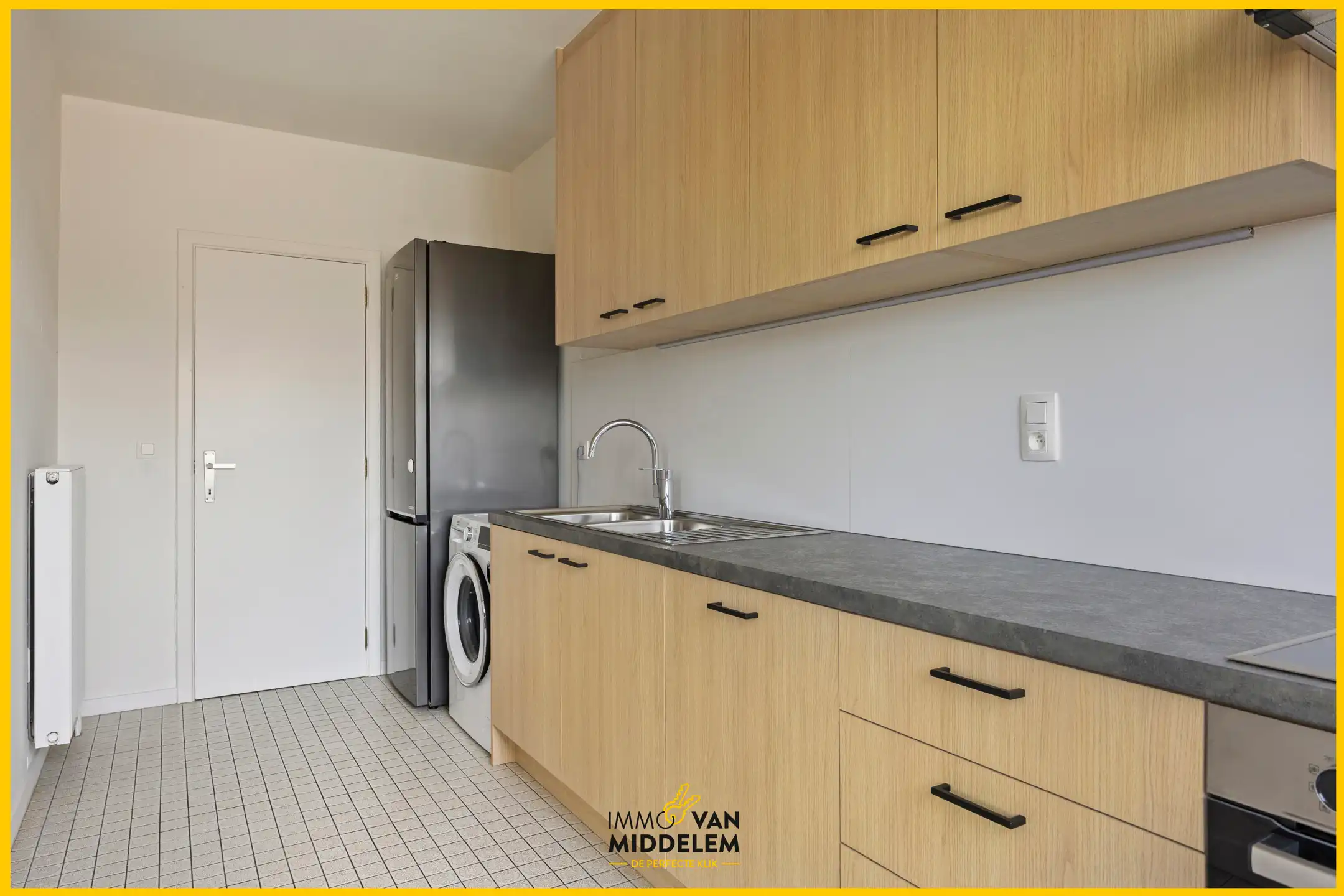 LICHTRIJK VERNIEUWD APPARTEMENT MET 2 KAMERS & TERRAS  foto 7