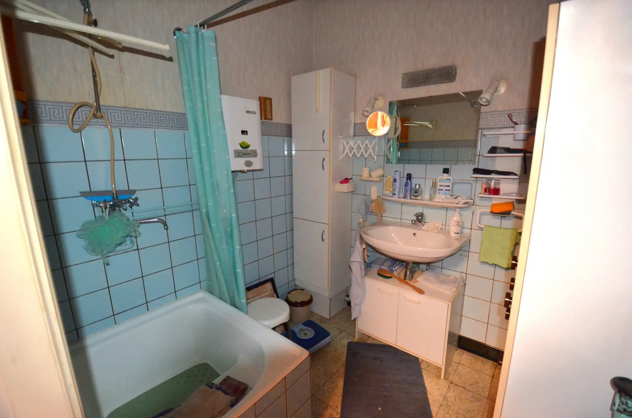 Te renoveren woning met 2 slaapkamers, garage en zonnige zuid-tuin foto 12