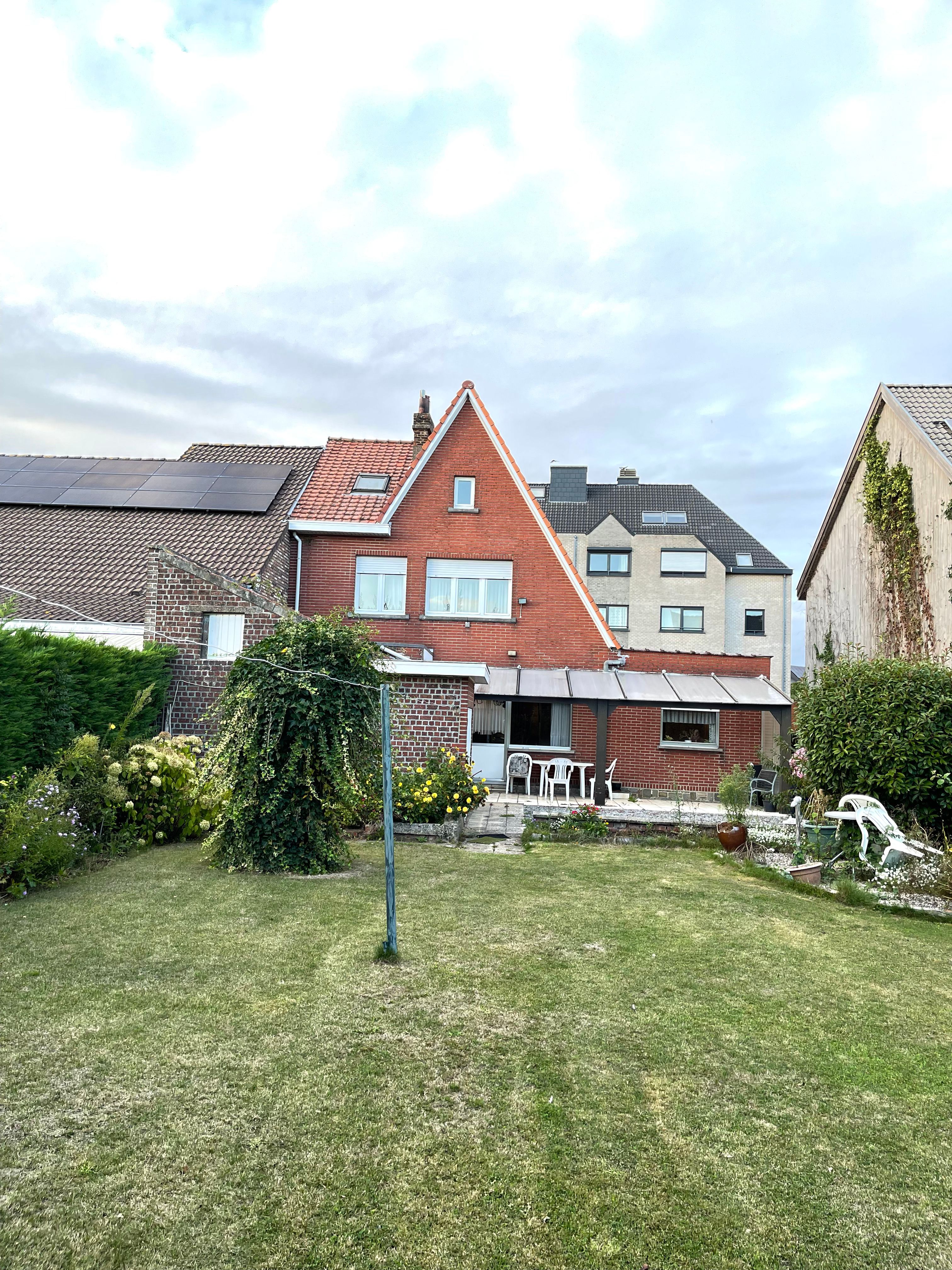 Toffe gezinswoning met heel fijne tuin foto 32