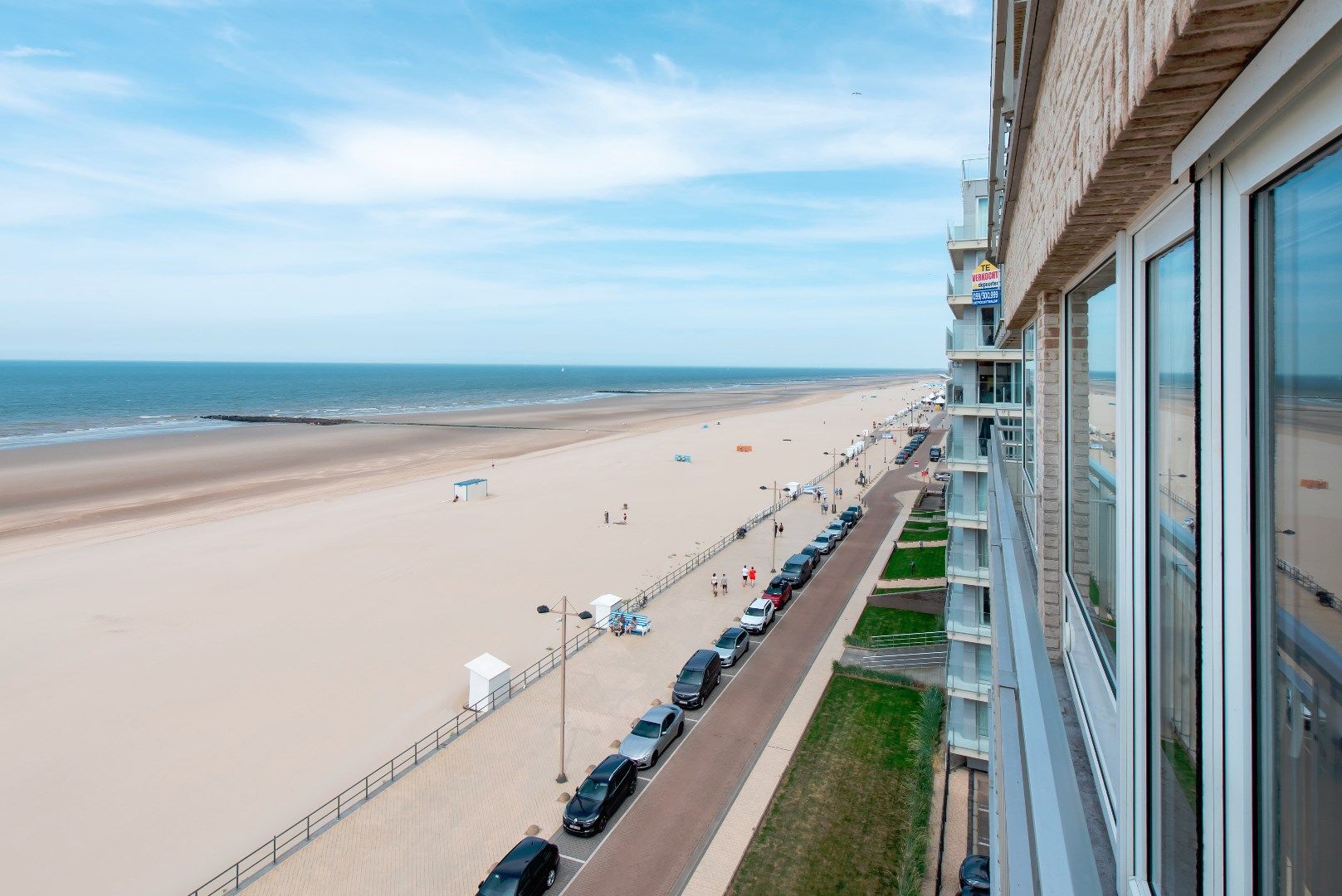 Aangename studio met aparte slaaphoek op de Zeedijk van Middelkerke foto 10