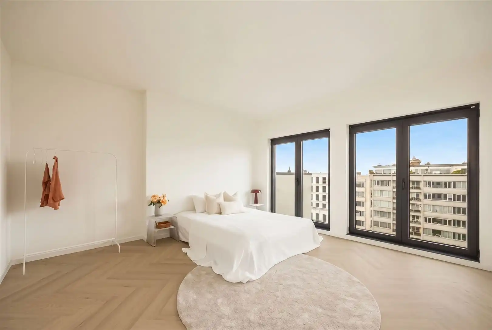 Volledige nieuw duplexappartement bovenop Art-Deco-gebouw foto 17
