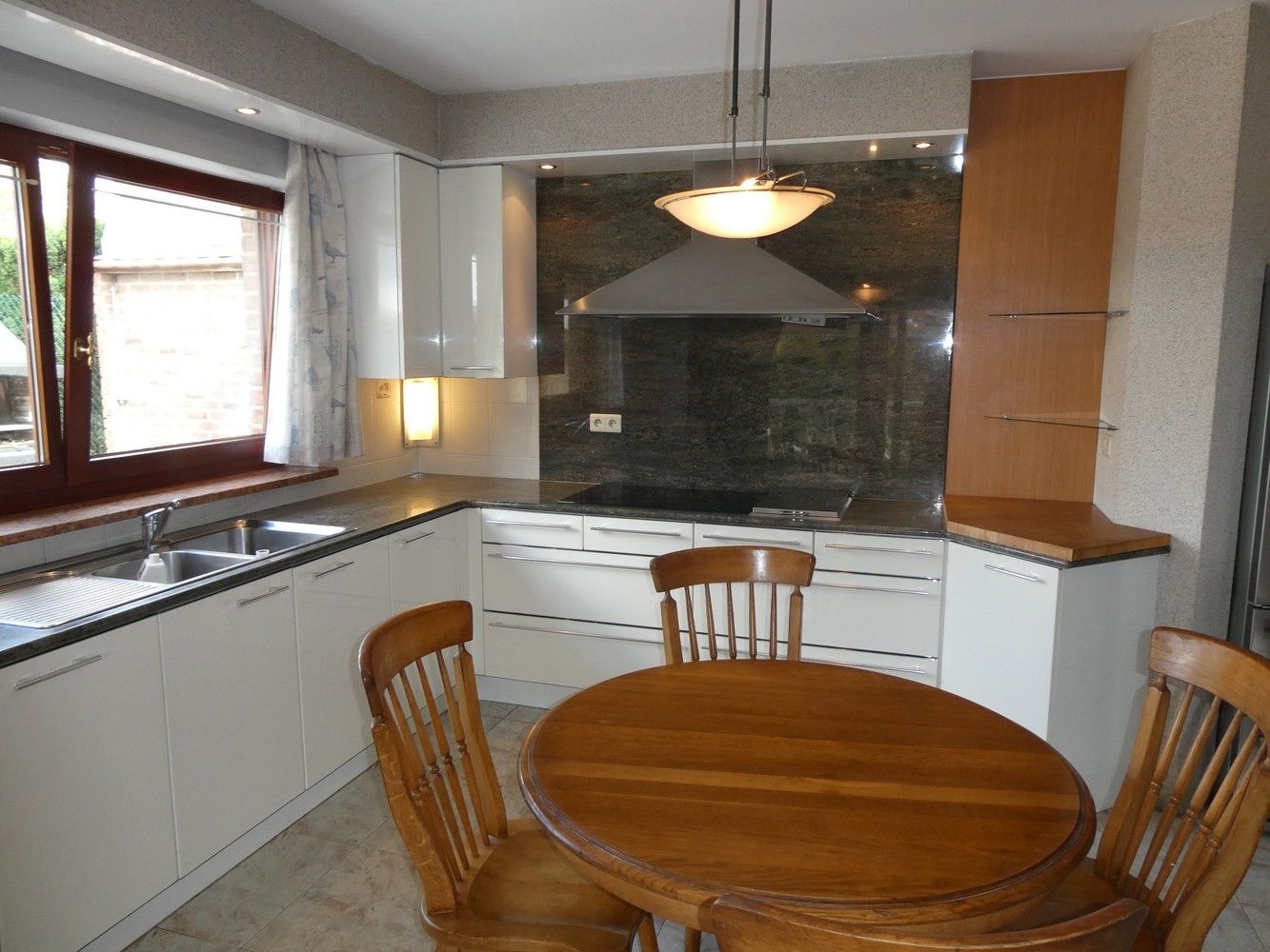 Zeer ruime  woning - 4 slpk + multifunctionele ruimte + tuin foto 8