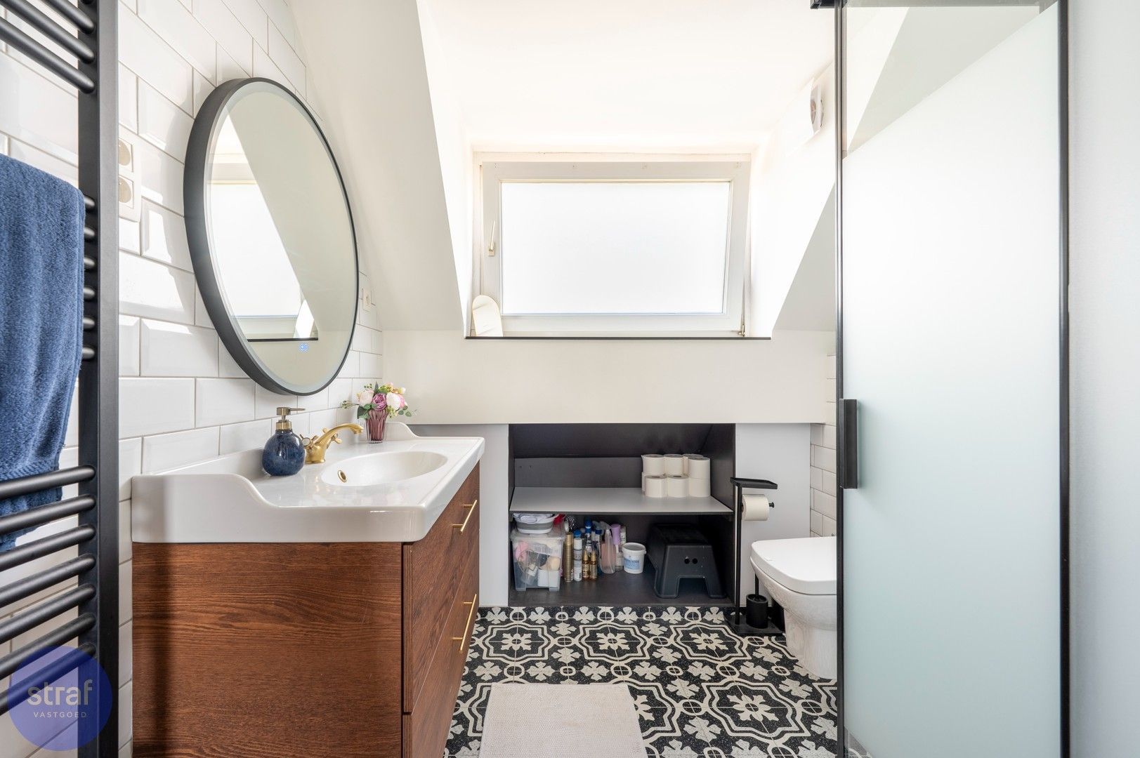 Enorme rijwoning met 6 slaapkamers én een zwembad foto 20