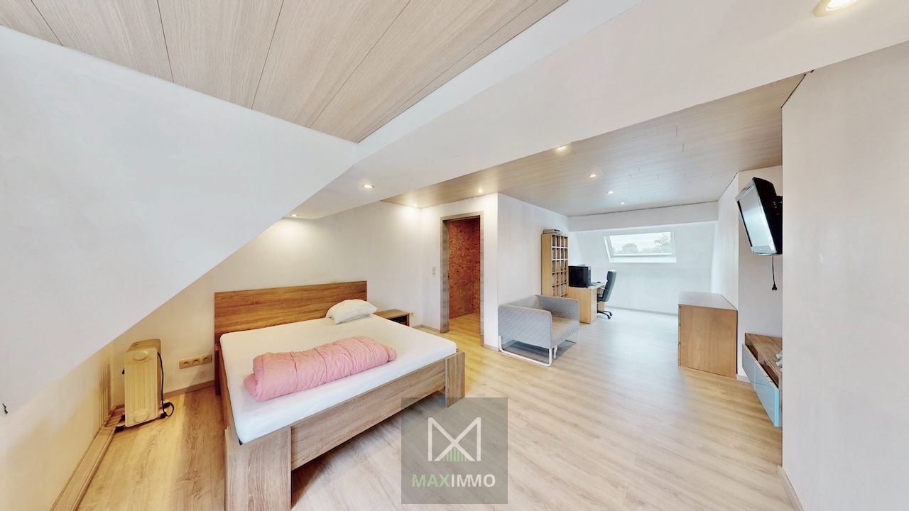 Instapklare gezinswoning met diepe tuin in Menen – Ruimte, licht & comfort foto 11