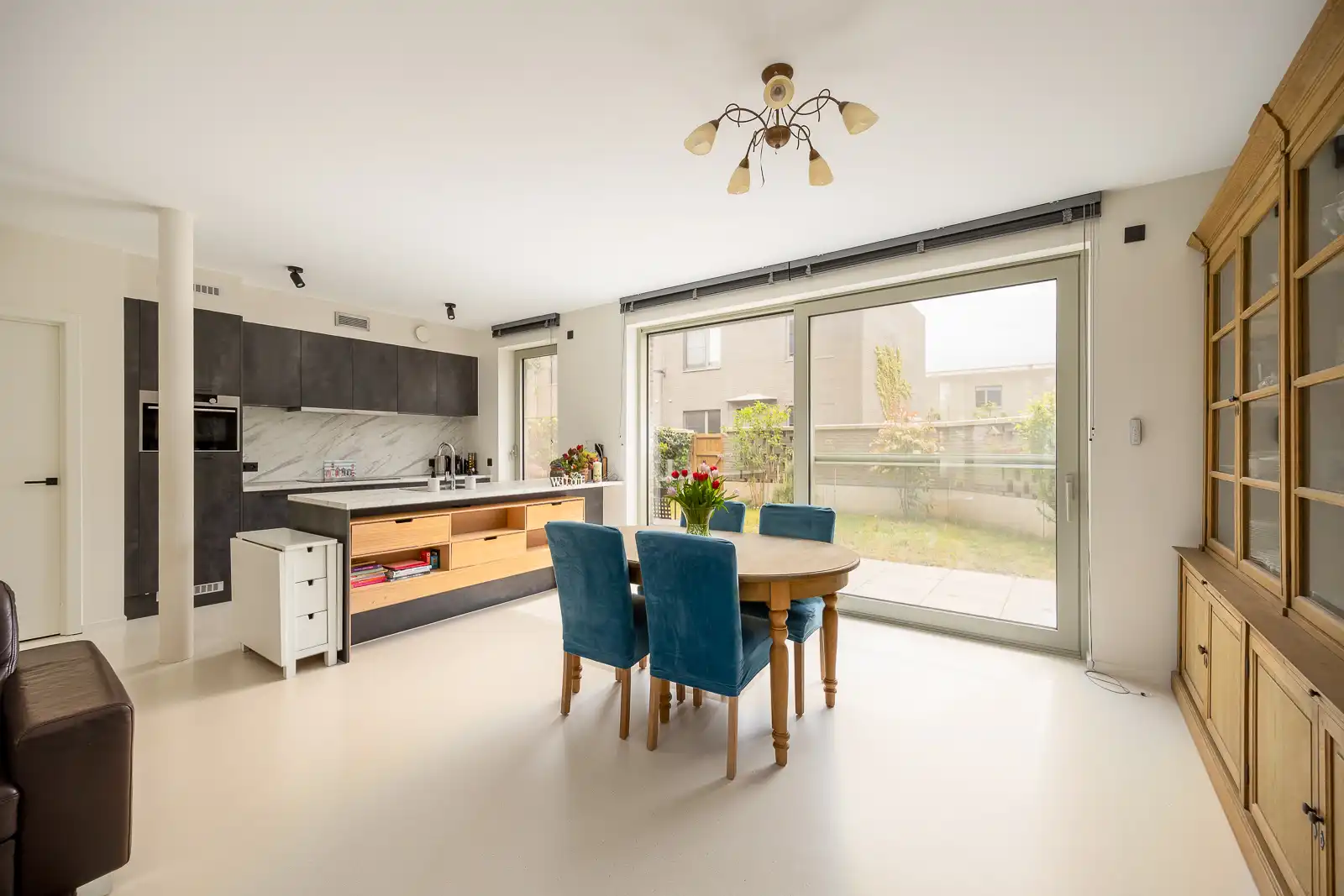 Luxe HOB met 3 slpks, 2 badkamers en autostaanplaats in Regattawijk foto 4