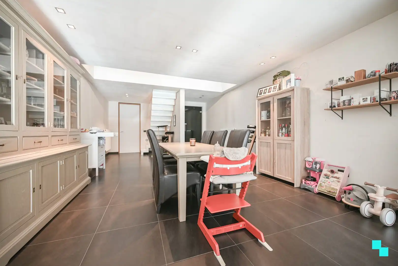 Compleet gerenoveerde ééngezinswoning met 3 slaapkamers en gezellige tuin foto 7