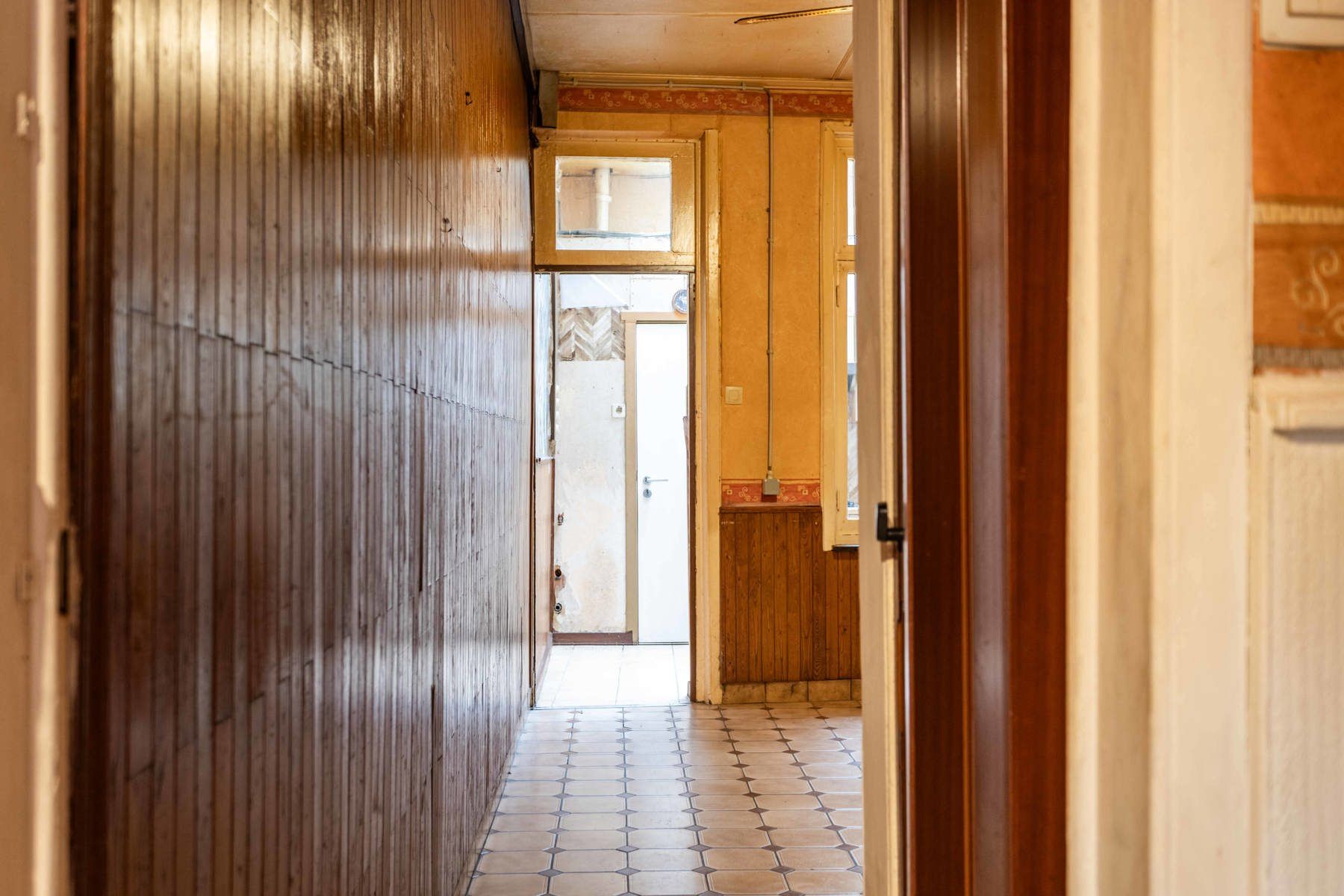 Te renoveren woning in centrum Geraardsbergen foto 5