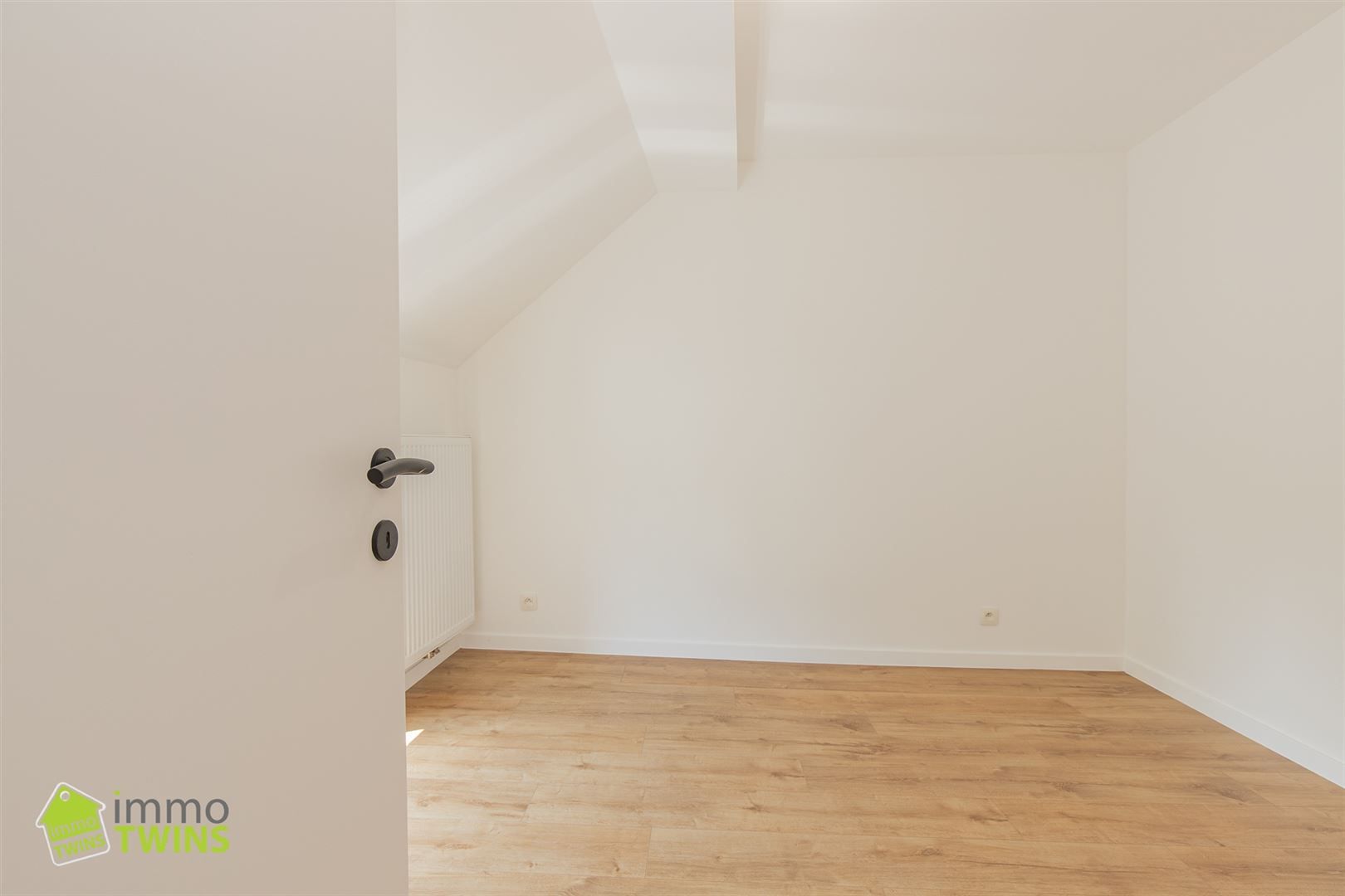 Volledig gerenoveerde woning te Hamme foto 13