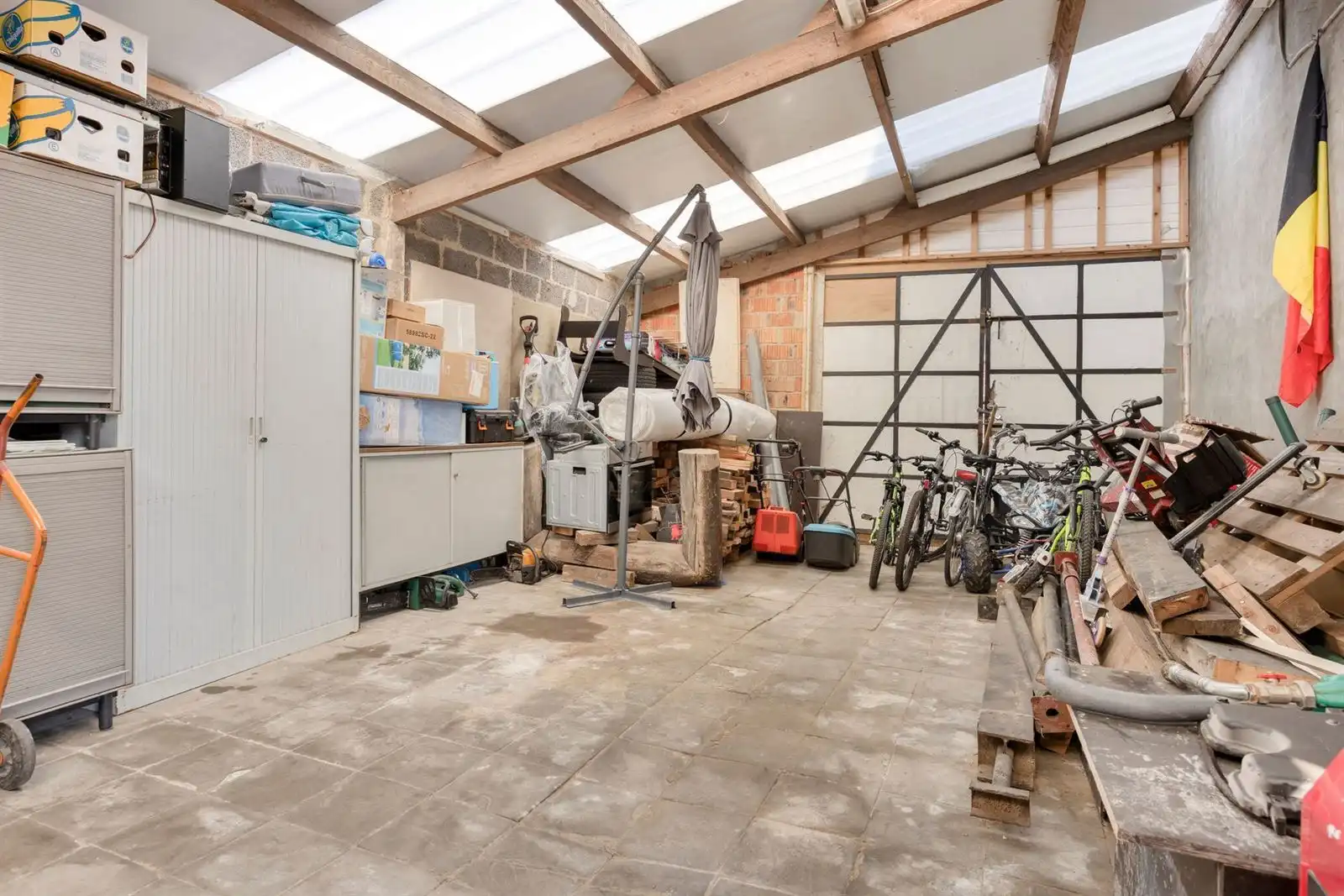 Zeer ruime woning met mogelijkheden privé/beroep foto 28