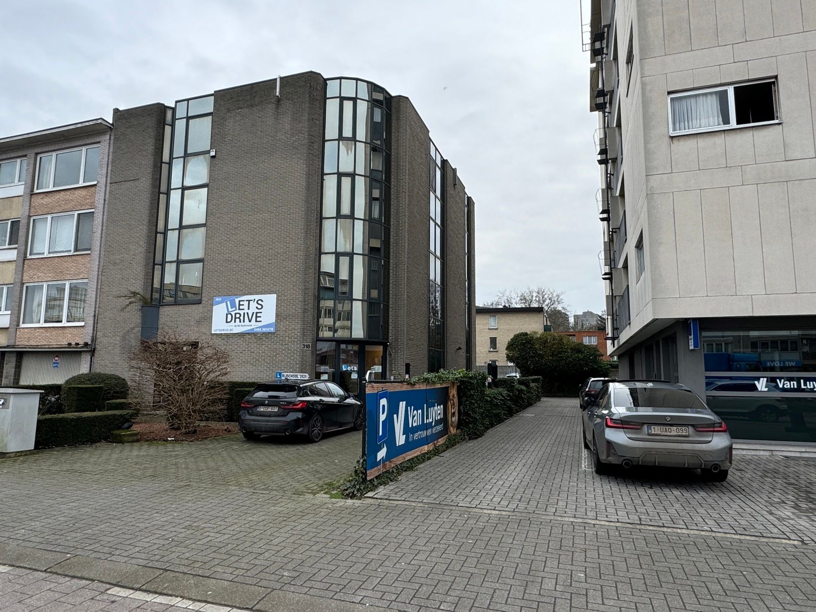 Kantoor te huur foto {{pictureIndex}}