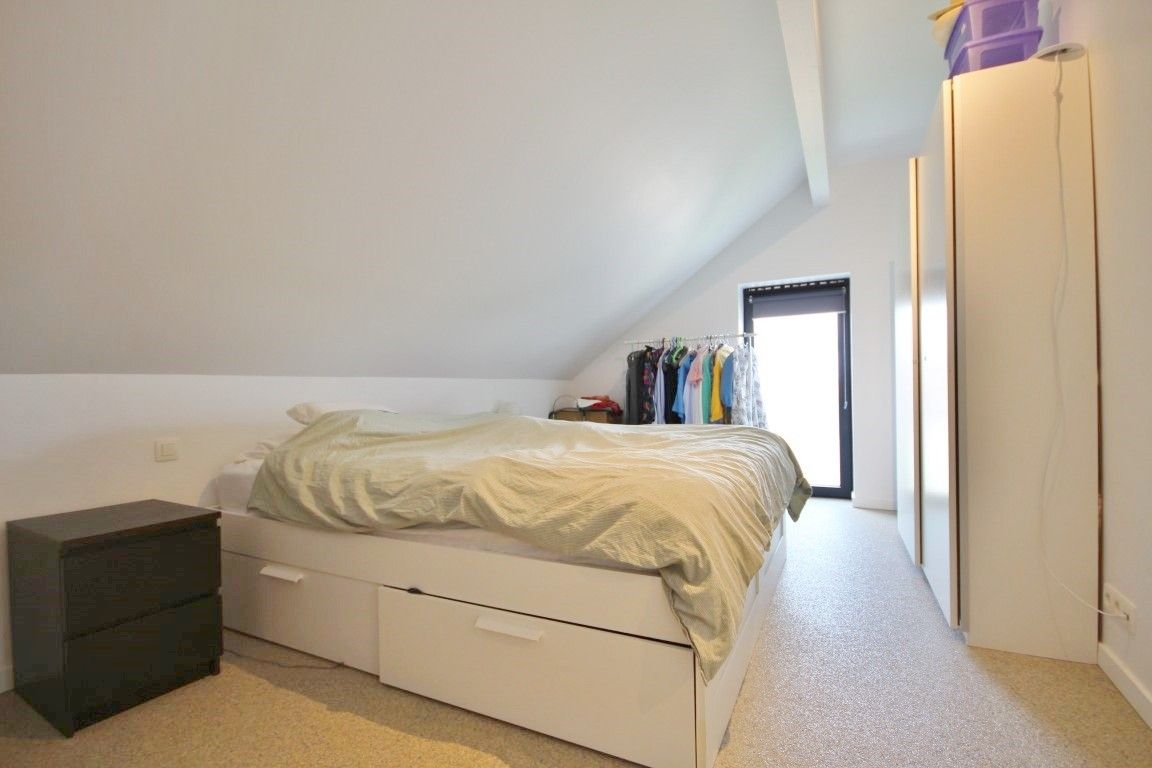 Moderne woning met 3 slaapkamers en tuin in het rustige Landen foto 3