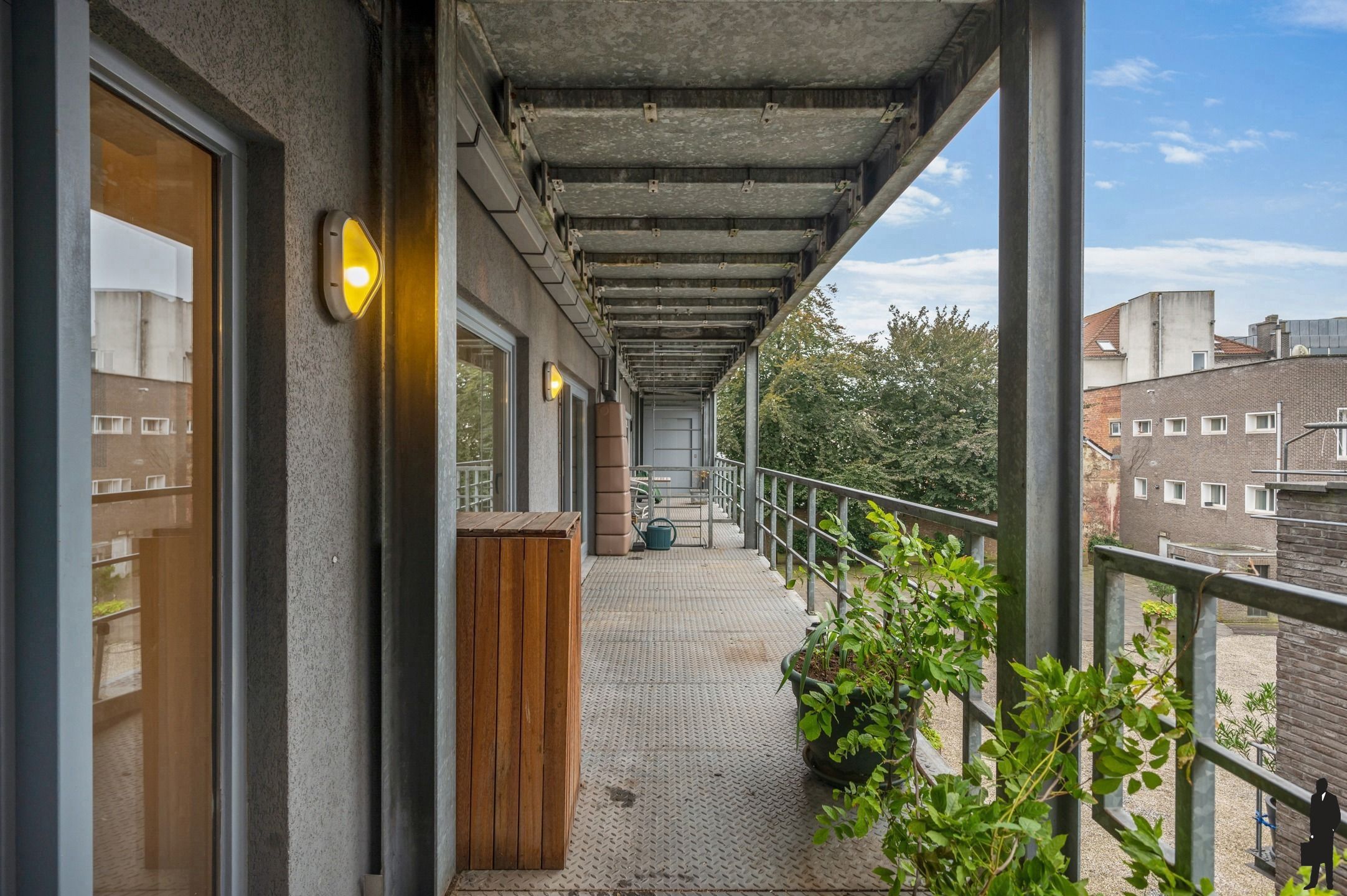 Tot in de puntjes afgewerkte loft (180m²) met terras en parking foto 21
