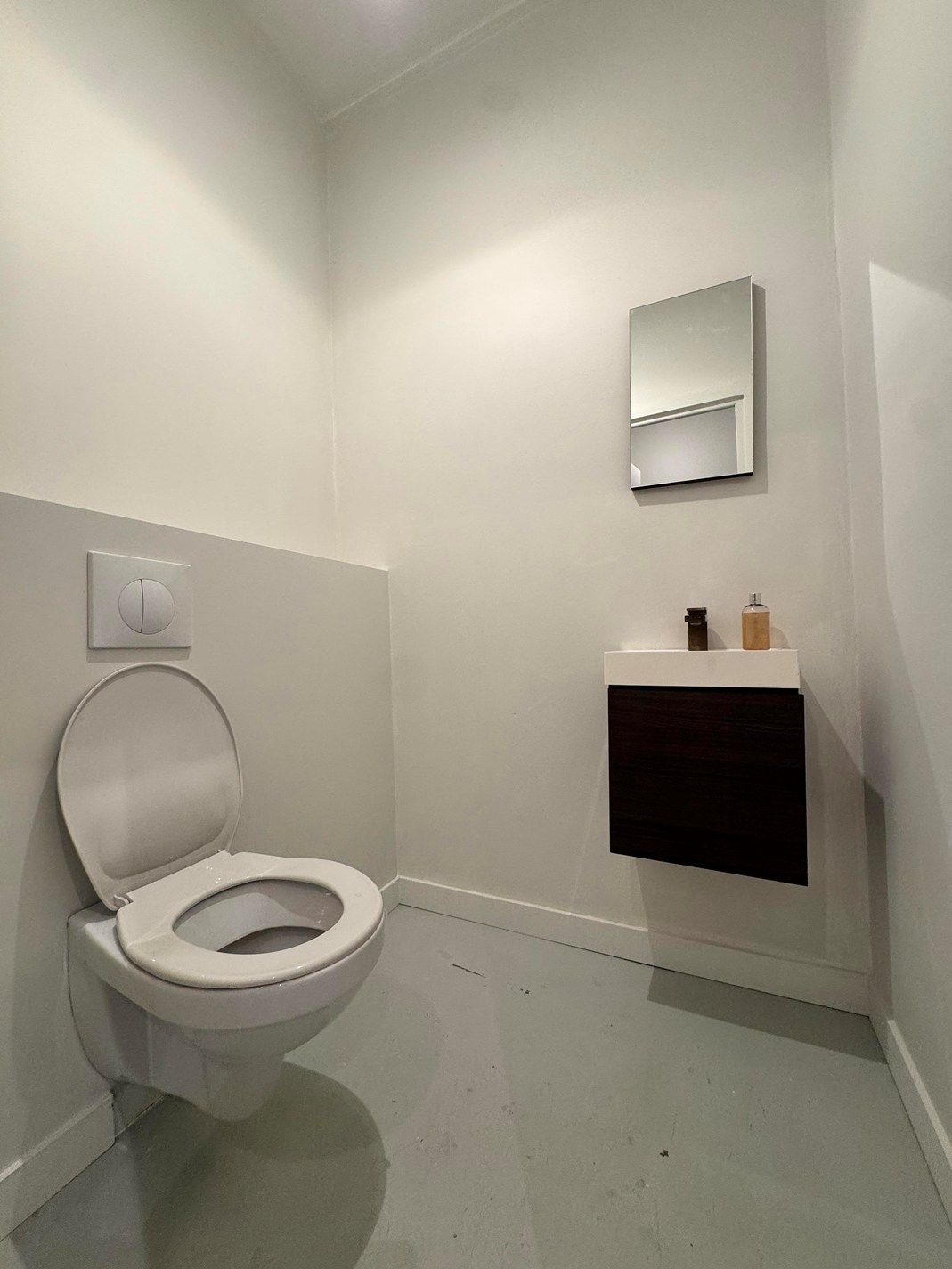 Instapklare woning met 3 slaapkamers en tuin te Roeselare foto 11