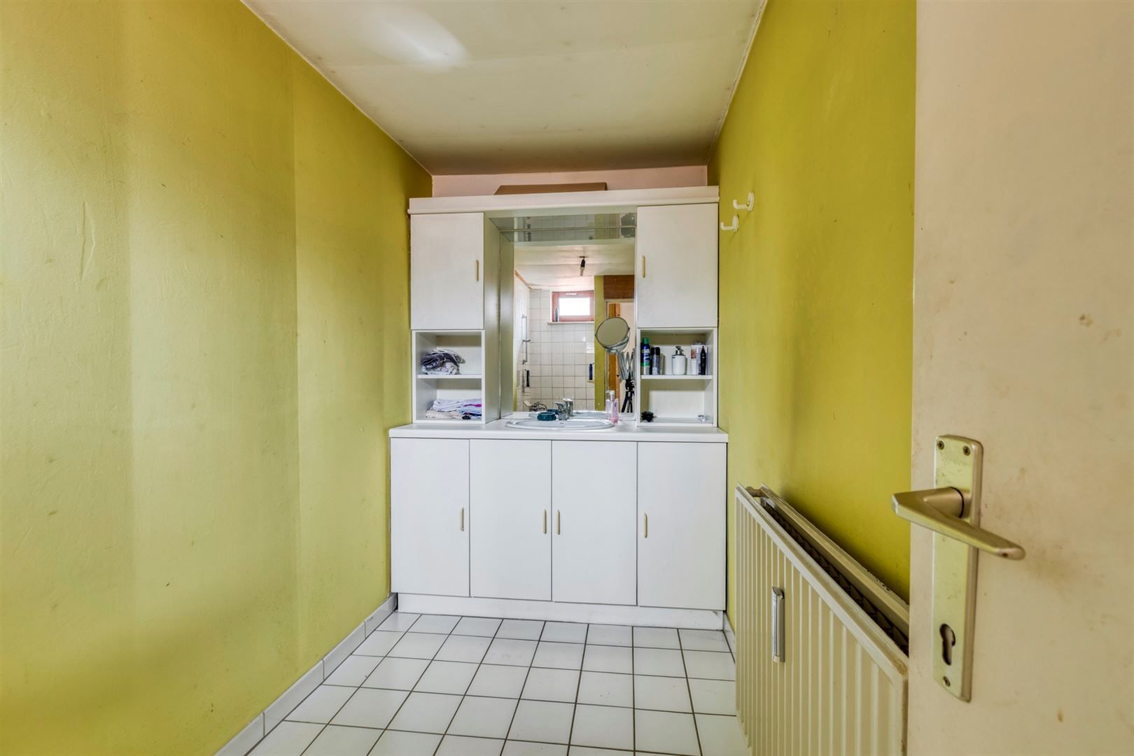 Te renoveren gelijkvloers appartement foto 13