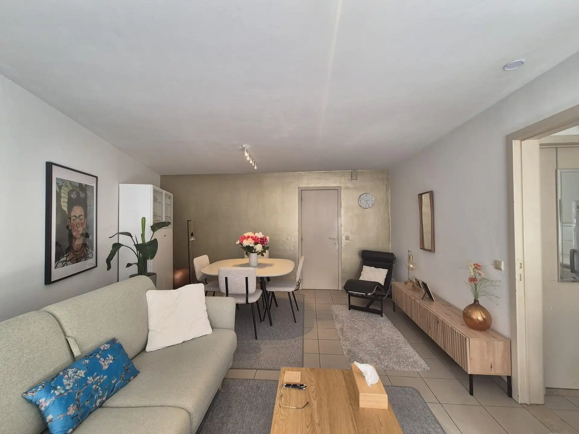 Zeer centraal gelegen appartement met terras. foto 3