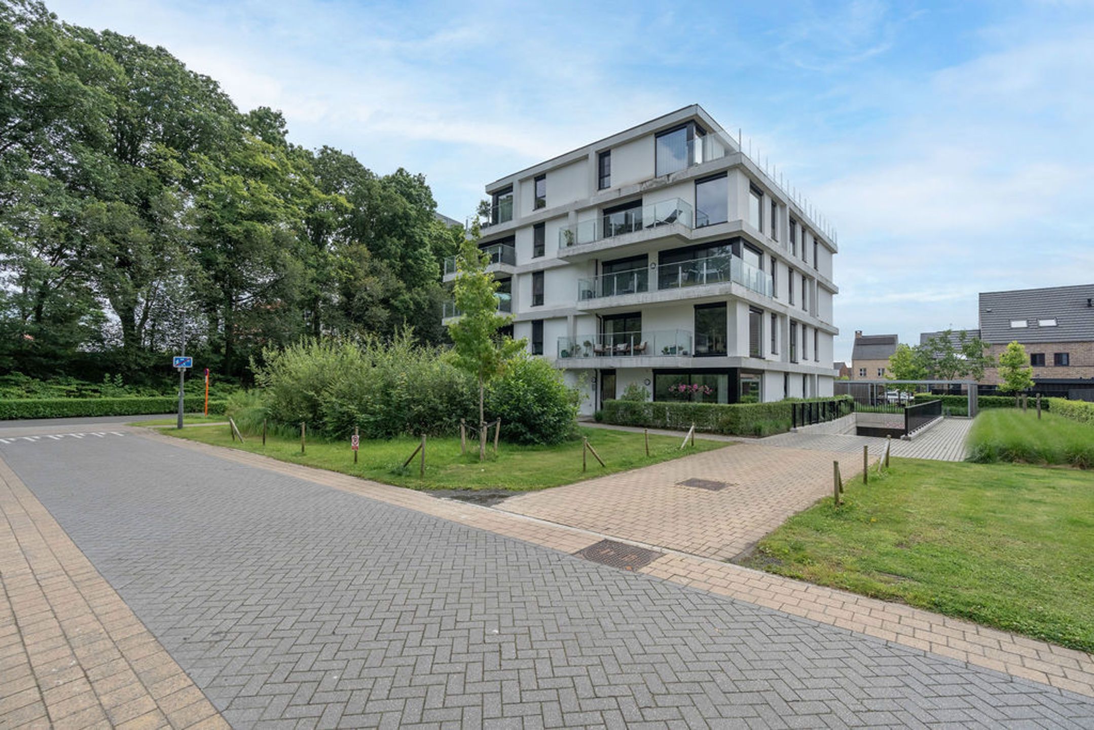 Energiezuinig luxe app met ruim terras en autostaanplaats. foto 27