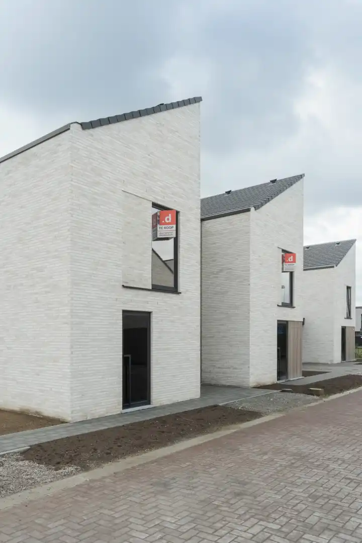Ruime energiezuinige halfopen bebouwing foto 2