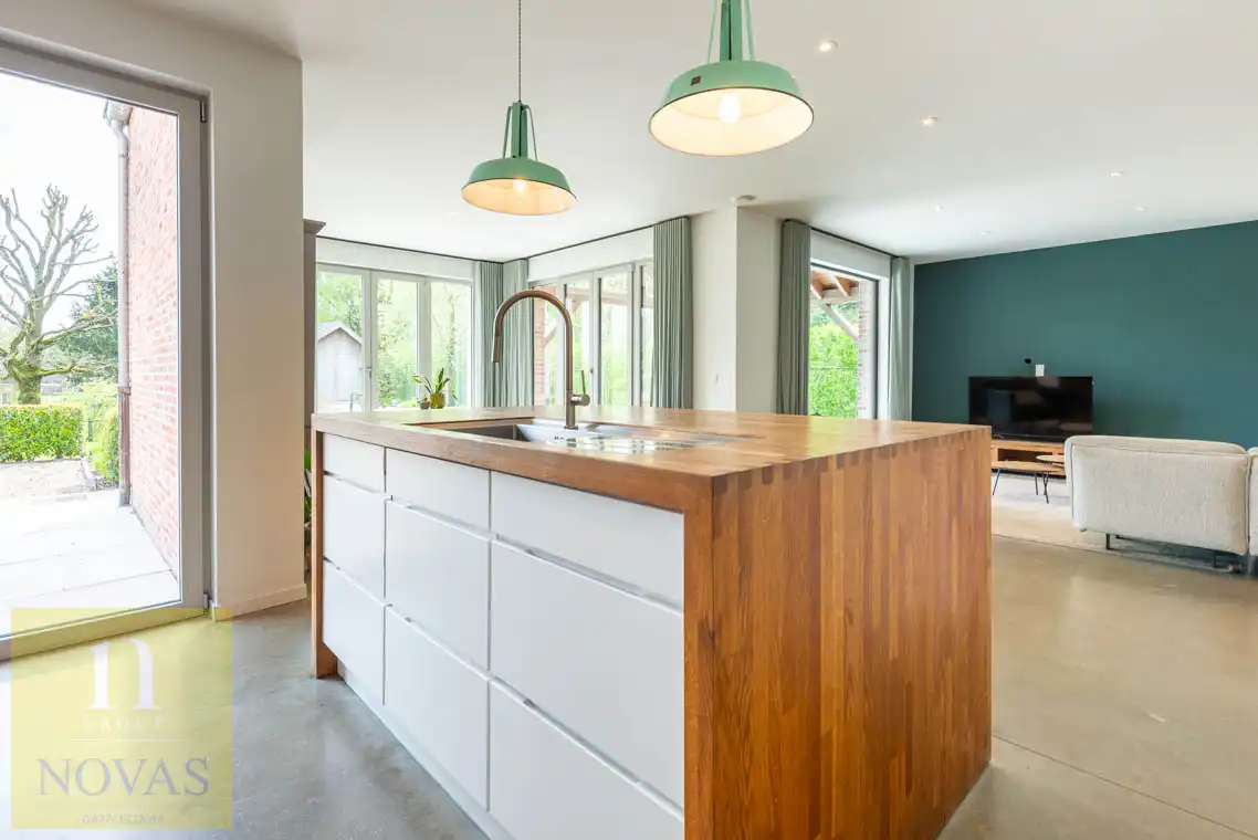 Prachtige woning, zonnepanelen, warmtepomp, thuisbatterij, 4 slaapkamers, bouwjaar 2015 foto 10