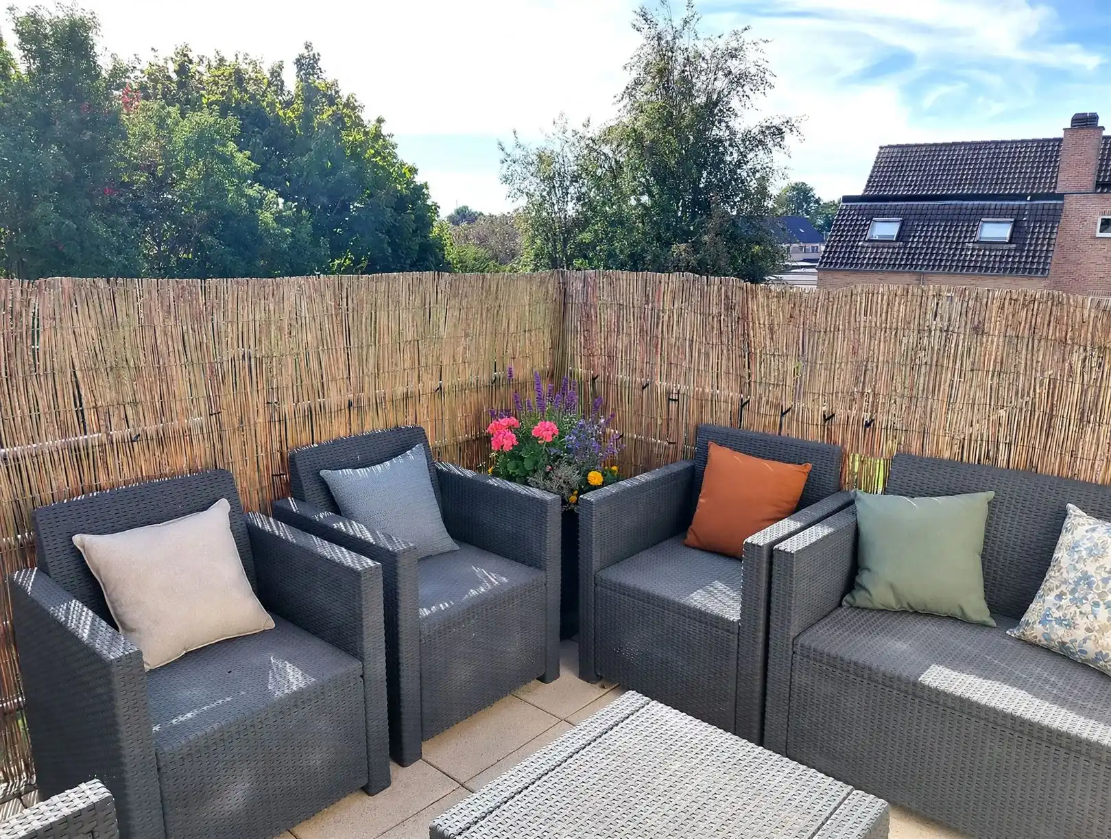 TE HUUR: Ruim appartement met 2 slaapkamers en 2 terrassen te Heusden-Zolder! foto 10