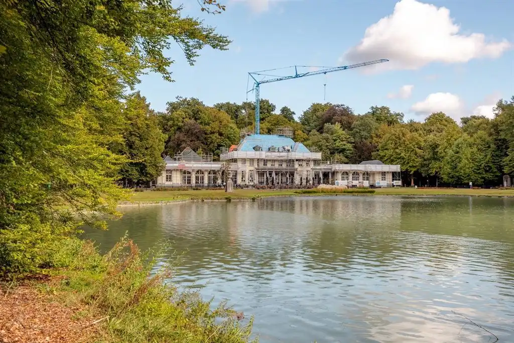 Instapklaar gelijkvloers appartement met stadskoer foto 17