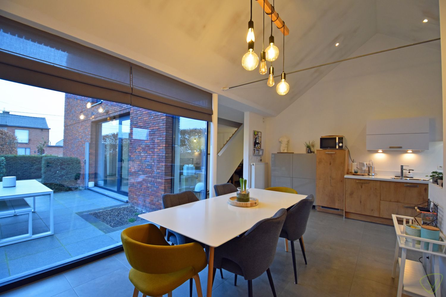 Prachtige moderne woning met luxueuze afwerking in Waarschoot! foto 9