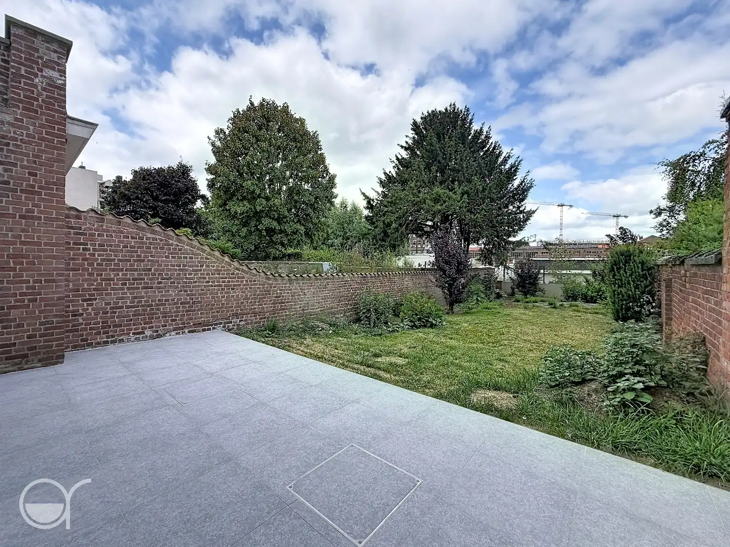 Unieke en ruime rijwoning met garage, tuin en terrassen te huur nabij station Gent-Sint-Pieters foto 7