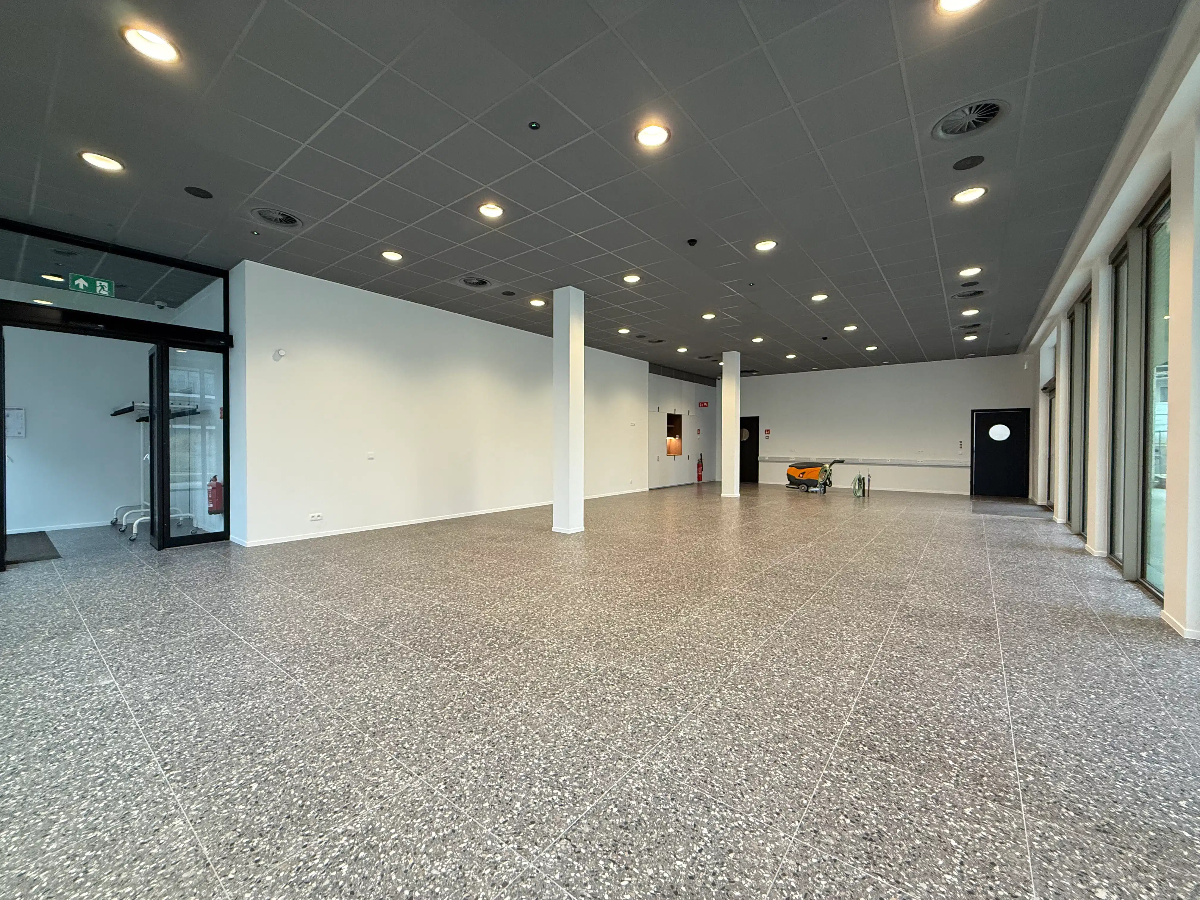 Restaurant 139m² in nieuwbouwresidentie foto 4
