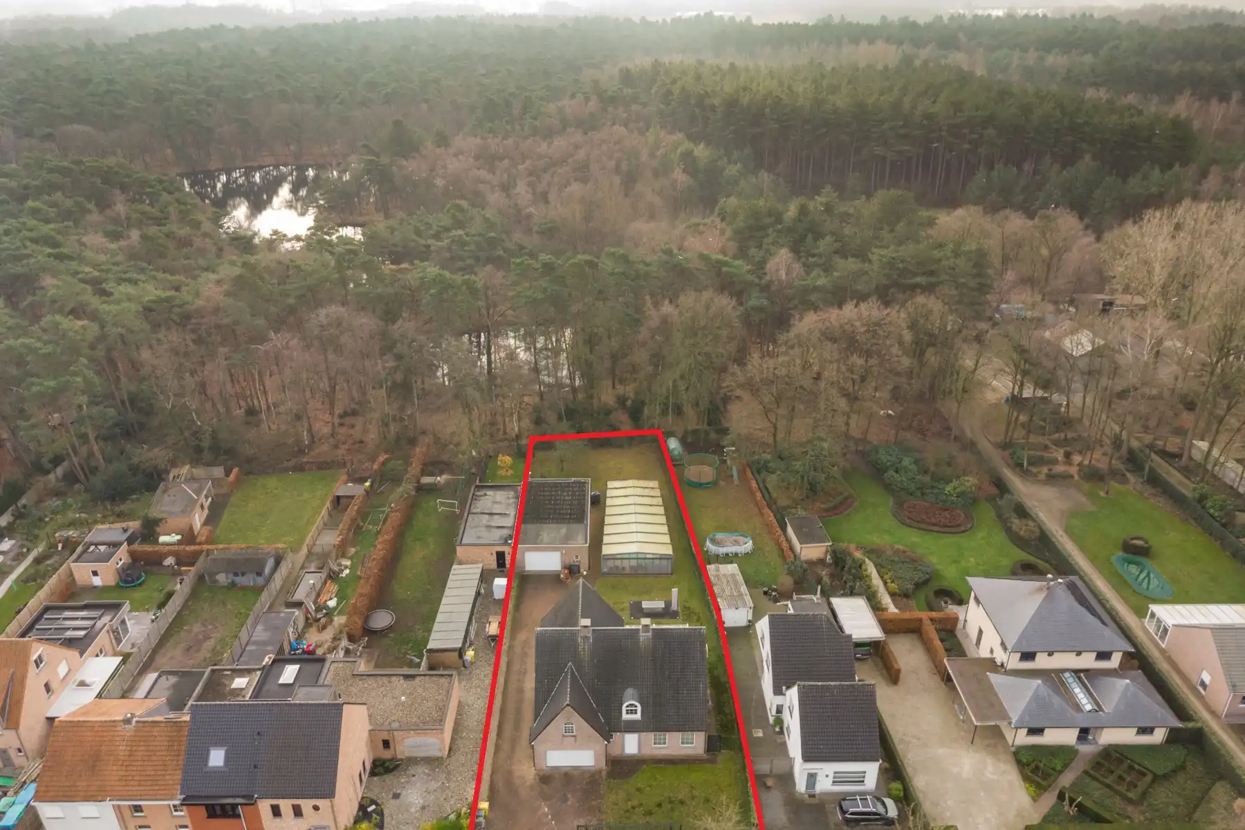 Energiezuinige villa met 5 slaapkamers en ruim bijgebouw op een perceel van 1.240m². foto 25