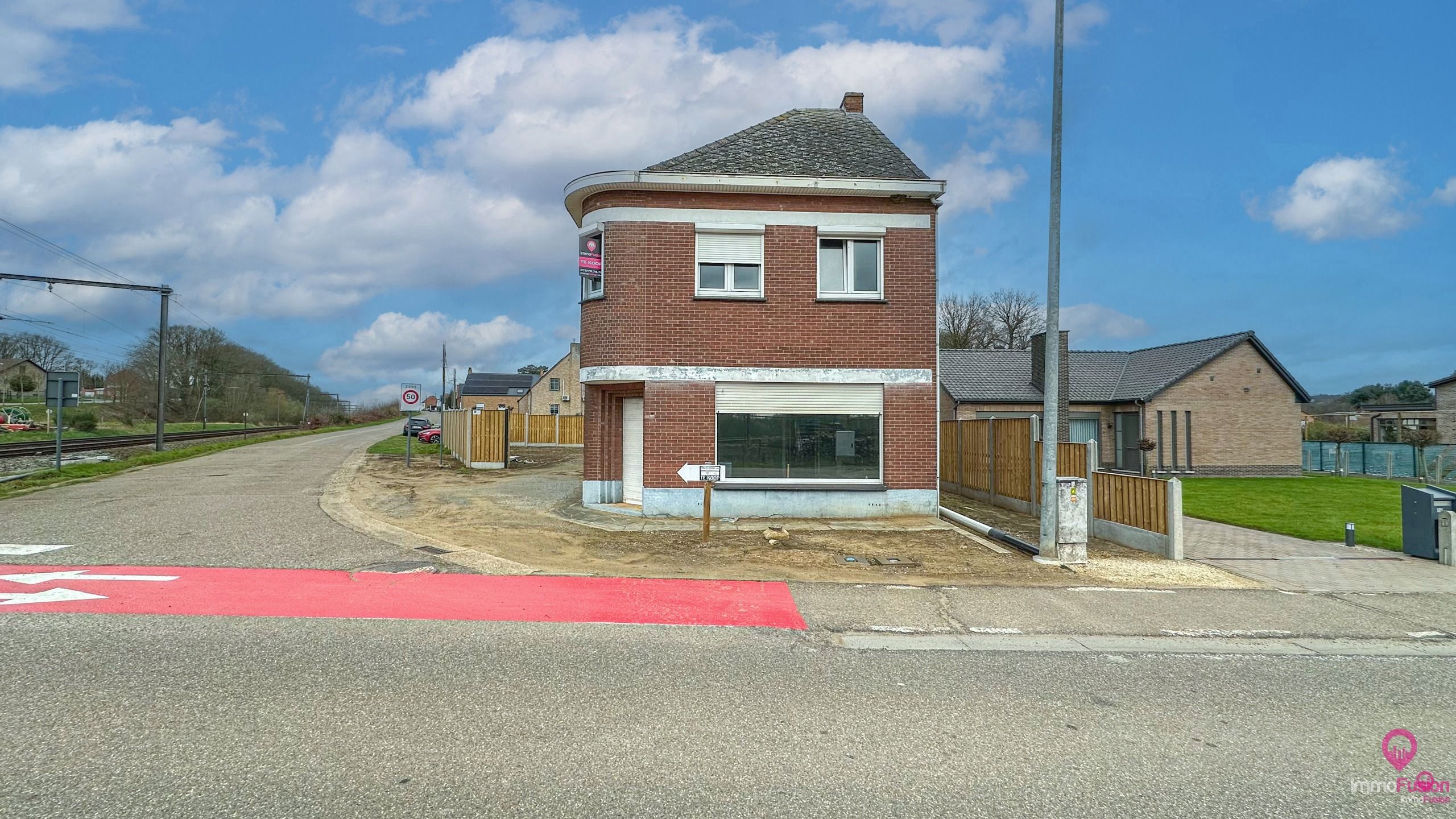 Uniek renovatieproject op centrale ligging met grote tuin! foto 19
