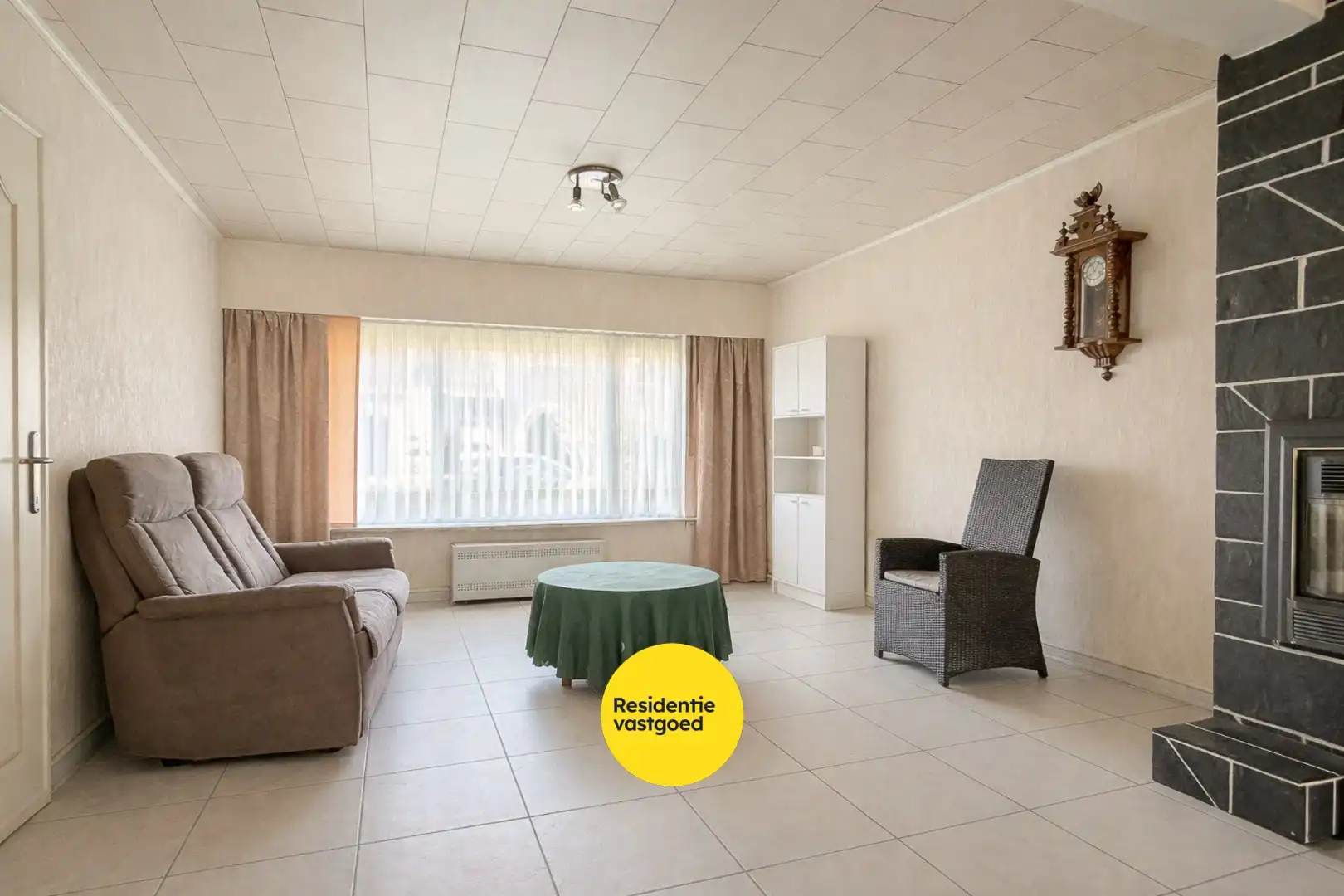 Ruime woning met zuidgerichte tuin te Sint-Michiels foto 3