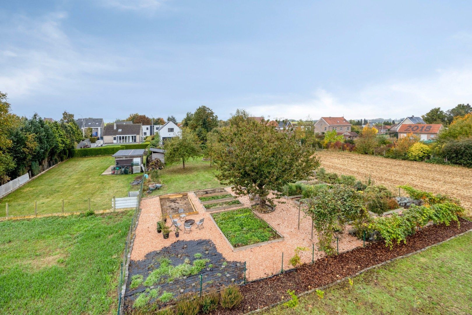 Open bebouwing met 4 slaapkamers, bureau, garage en prachtige tuin in Boutersem – EPC 158 kWh/m² - bewoonbare opp. 282 m² foto 45