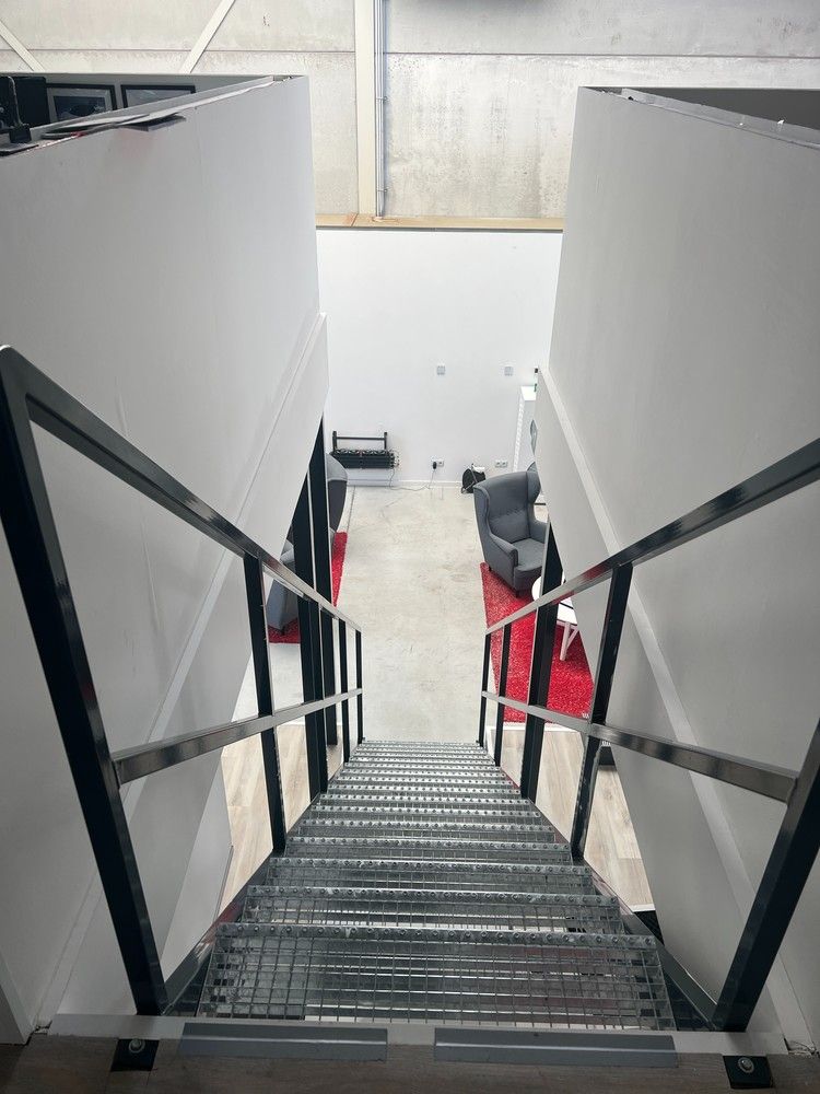 KMO-unit met showroom foto 10