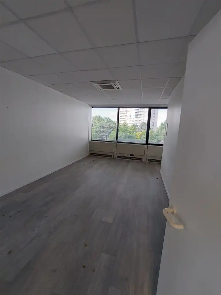 WEST BRUSSELS BUSINESS CENTRE - van 221m² tot 482m² foto 9