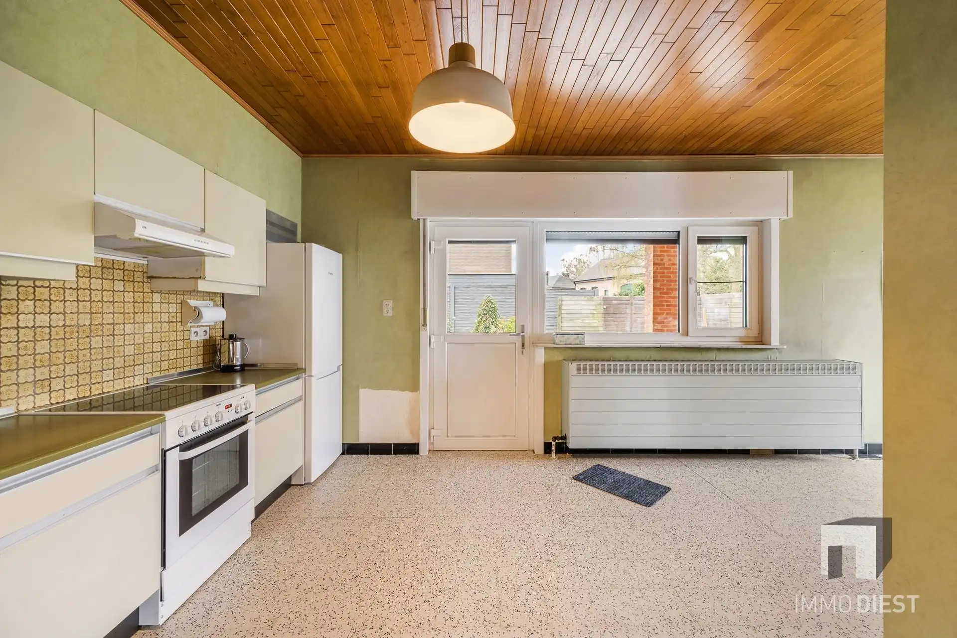 Op te knappen betaalbare split-level woning te Schaffen, kort bij de Bossen van Hees foto 14