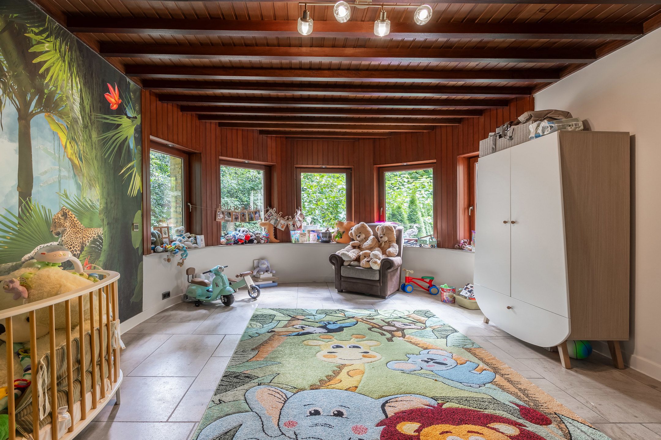 Woning met bijgebouw op groen domein van 3.905 m2 foto 21