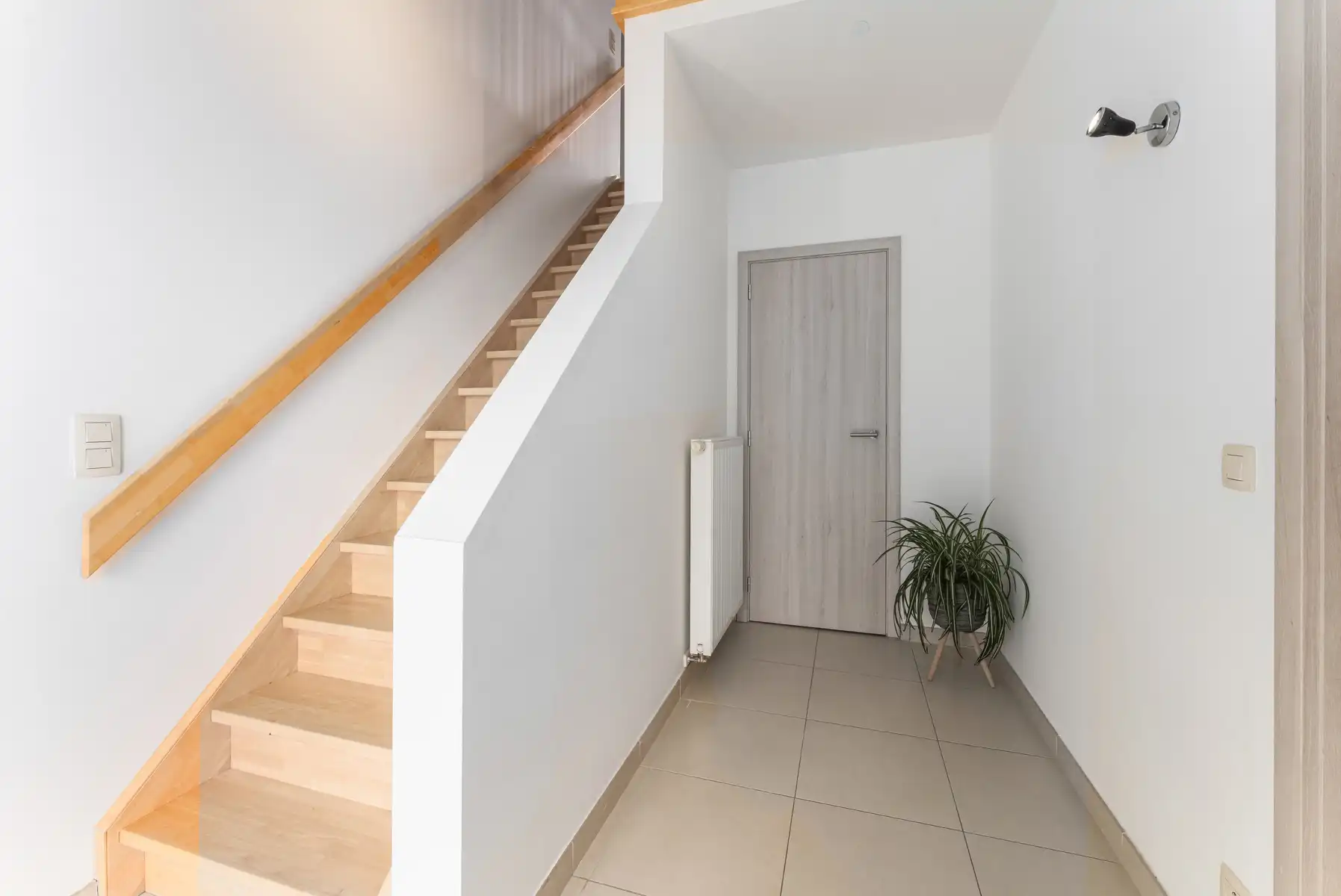 Recente vrijstaande woning met landelijk zicht foto 3
