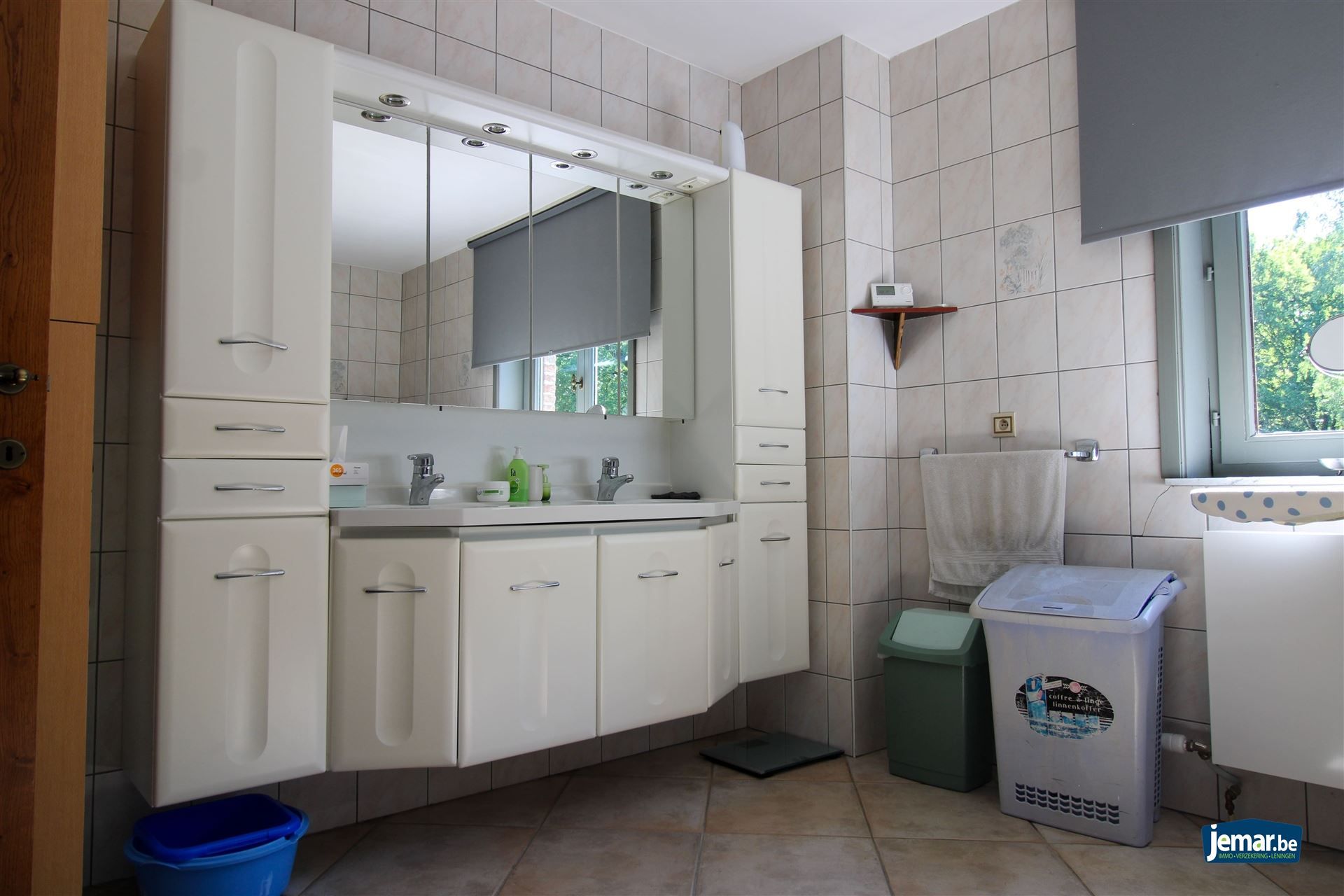 Ruime gezinswoning met 6 slaapkamers, dubbele garage en zonnige, ruime tuin – ideaal voor gezinnen en zelfstandigen! foto 9
