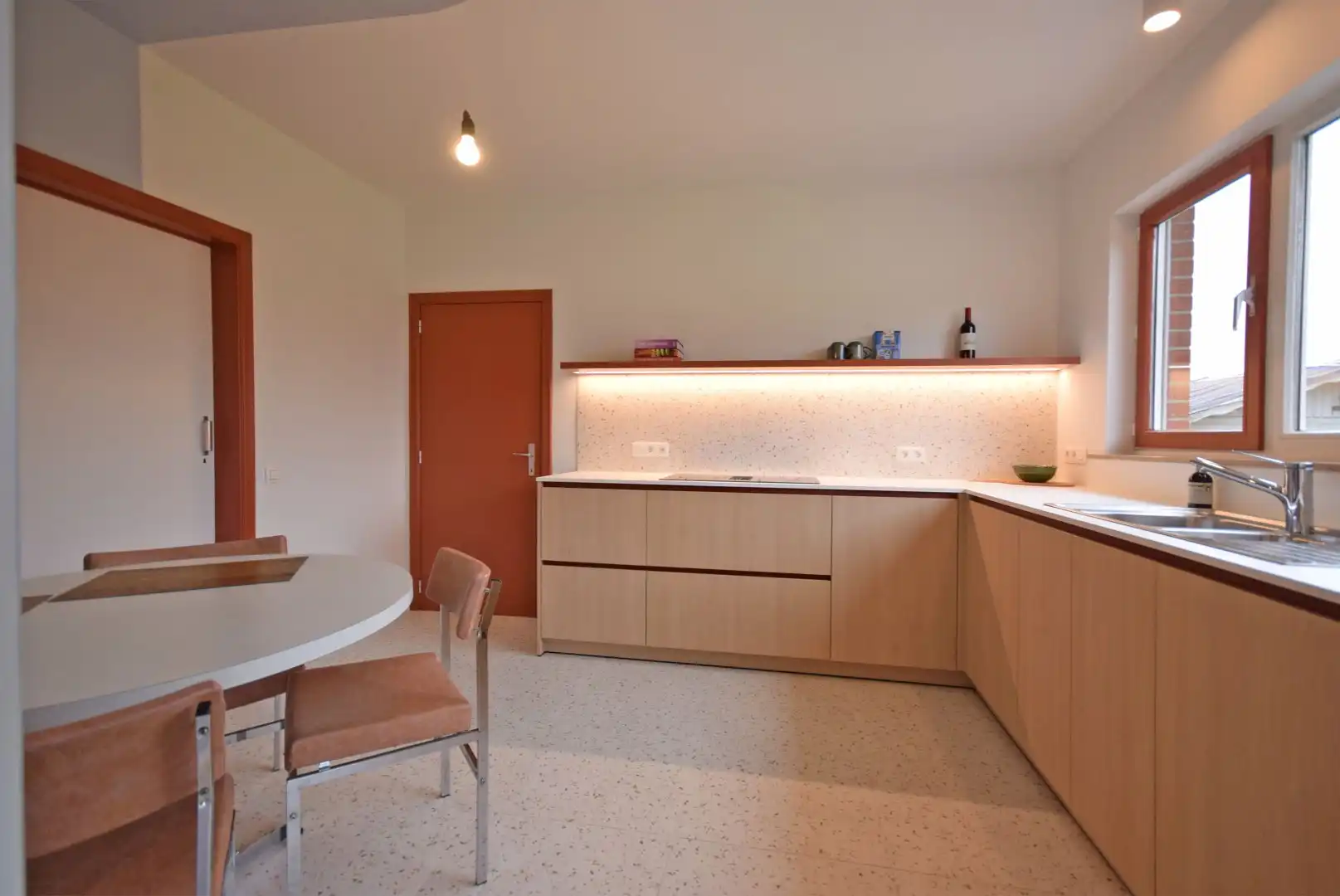 BUNGALOW IN RUSTIGE WOONWIJK foto 7