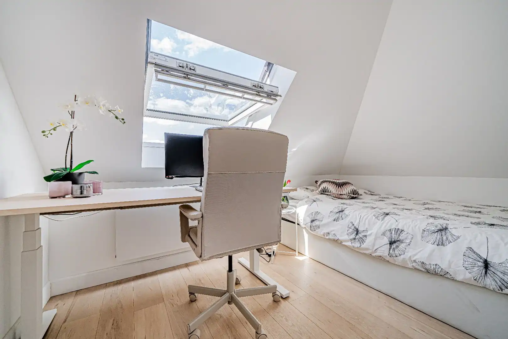 Stijlvol en energiezuinig hoekappartement met 2 slaapkamers, EPC A, terras en autostaanplaats foto 9