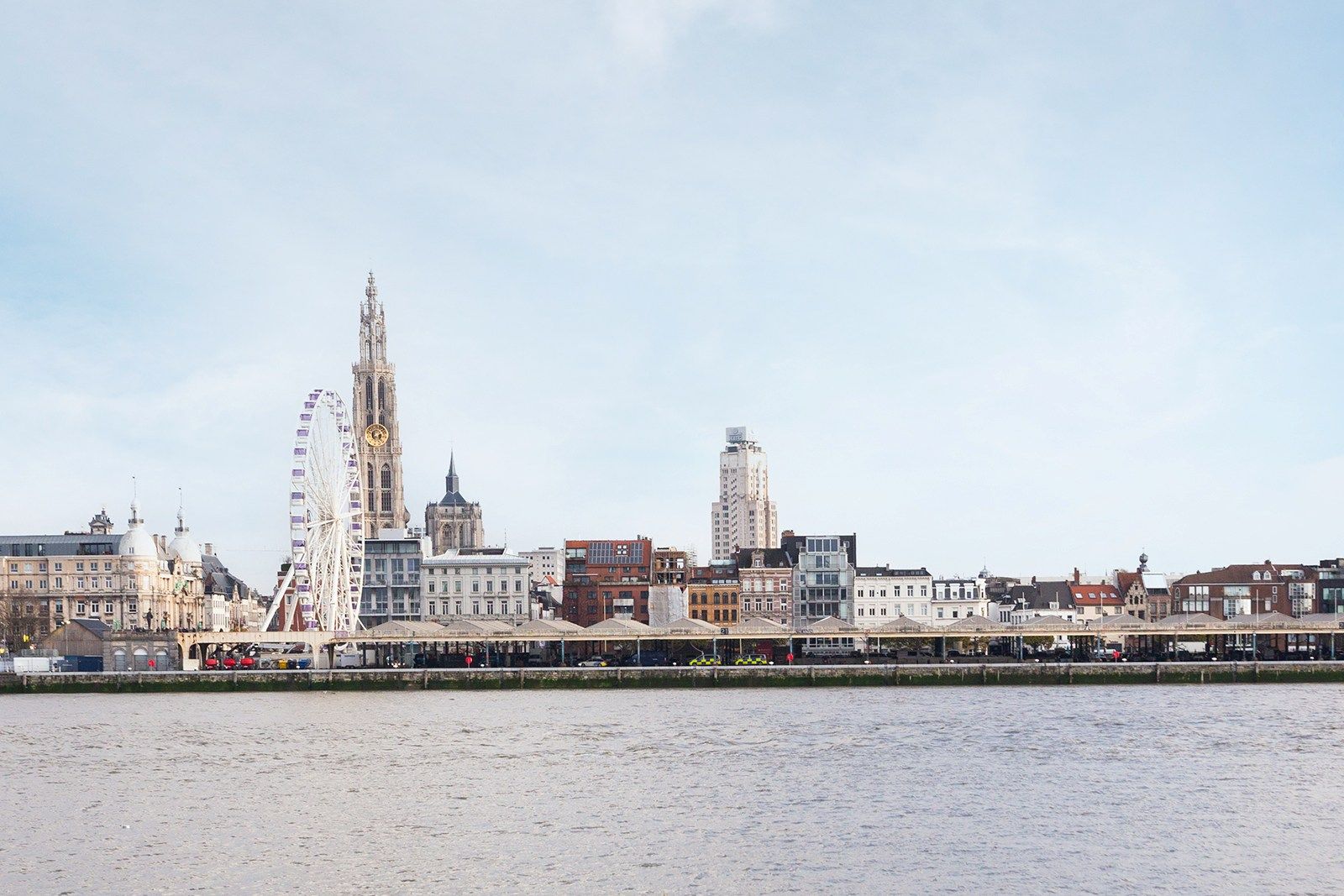 Modern en goed onderhouden appartement (90 m²) met twee slaapkamers foto 22