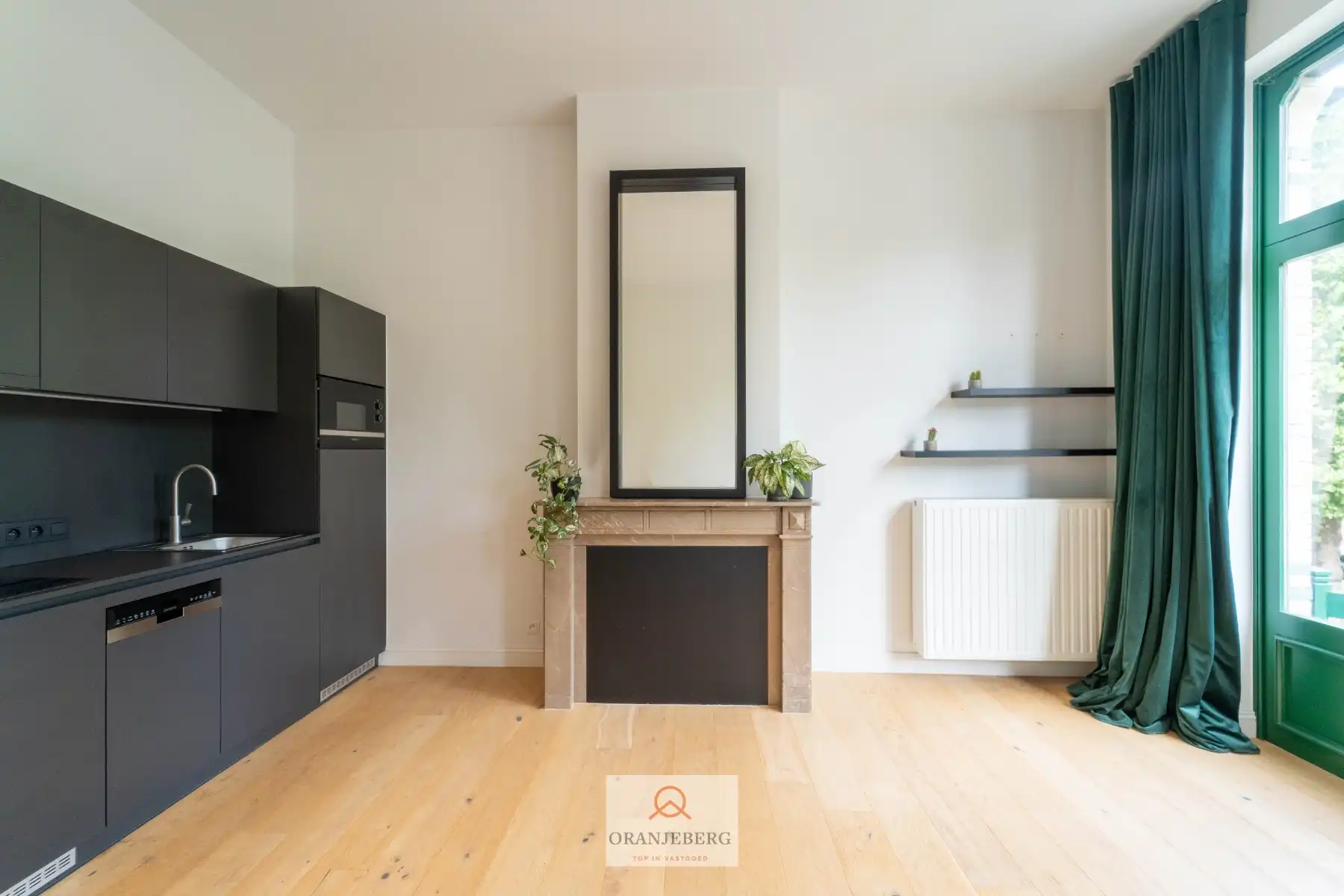 Gerenoveerd 1-slaapkamerappartement in herenhuis tegenover het Citadelpark foto 9