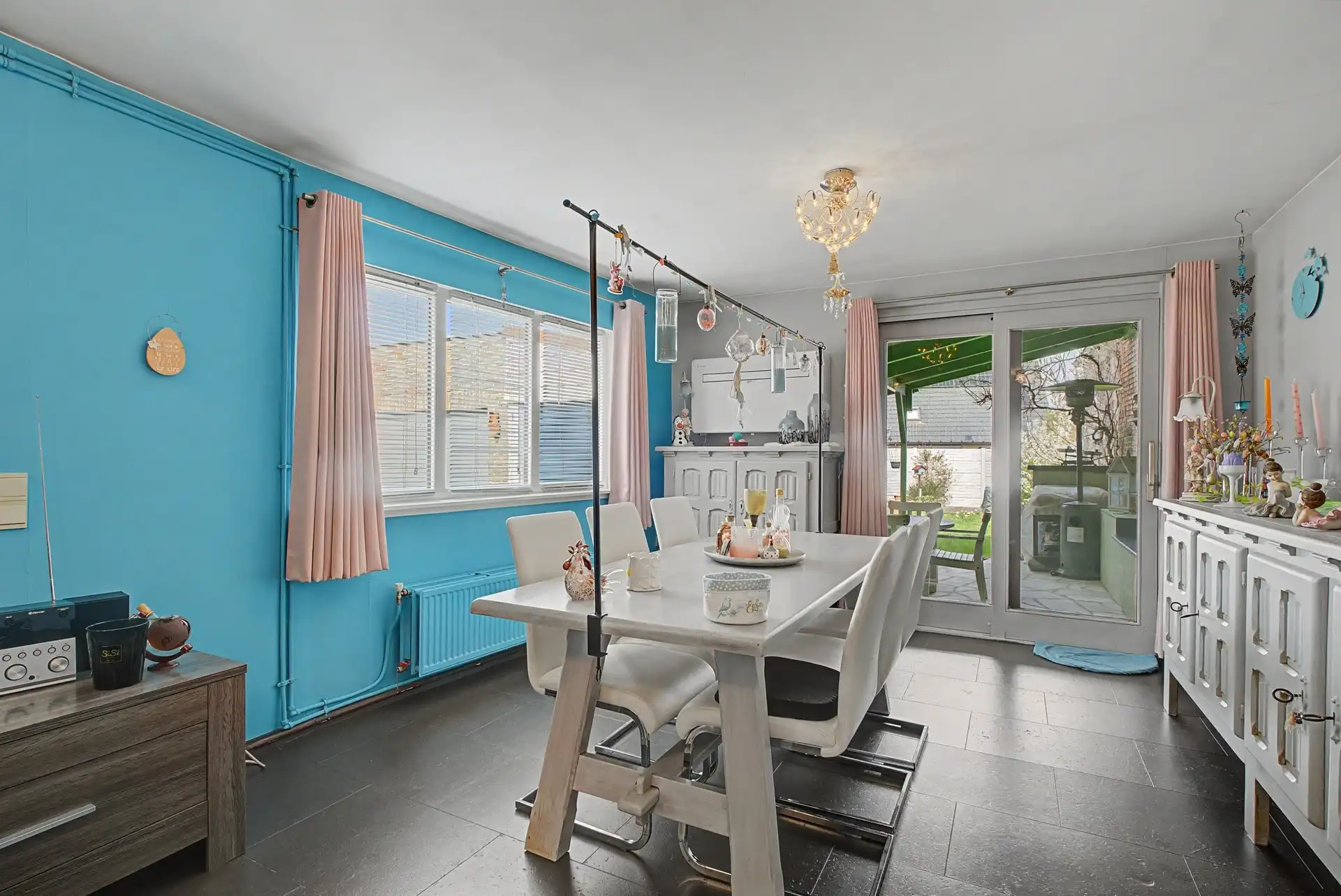 Instapklare halfopen bebouwing met 2 slaapkamers en garage nabij centrum Uitbergen foto 10