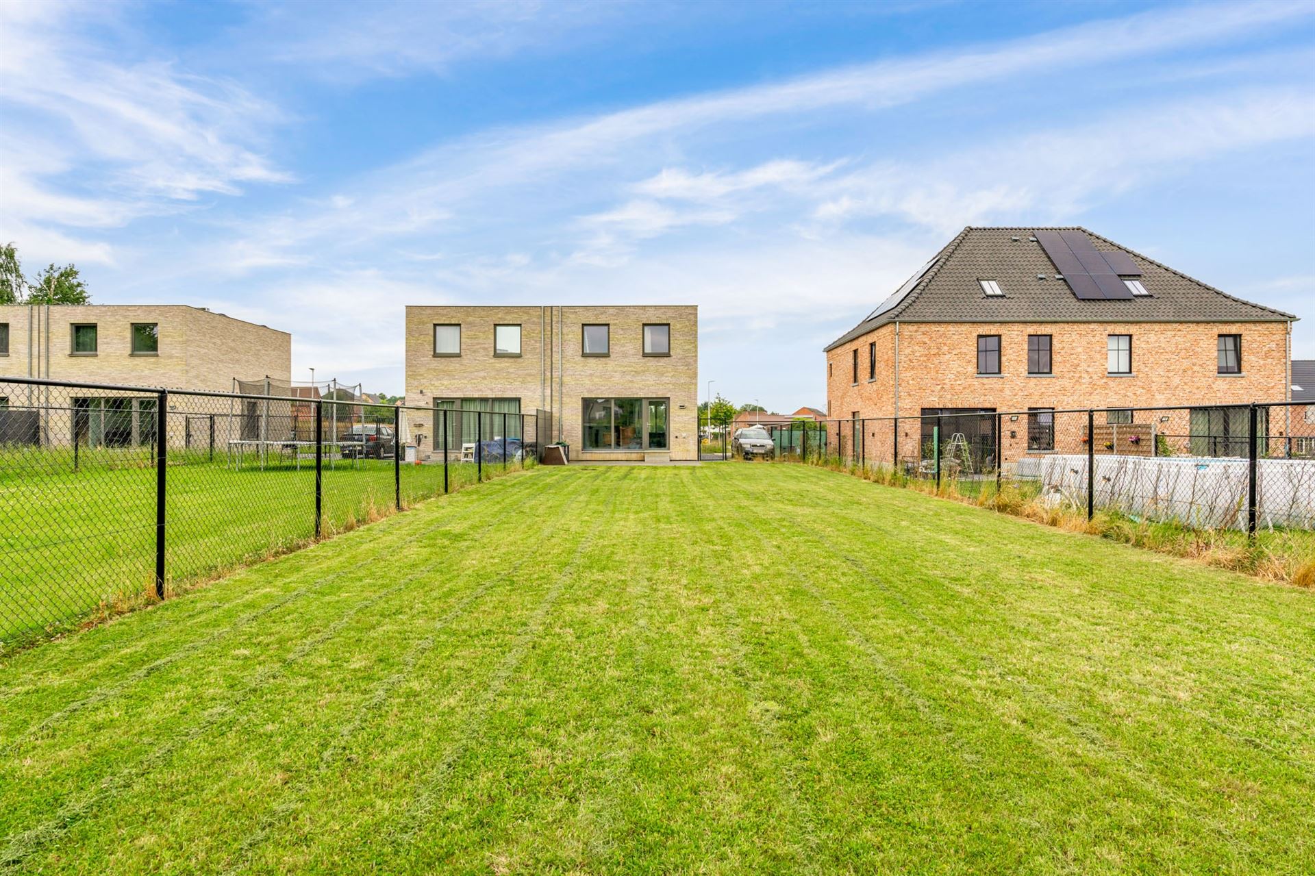 Halfopen bebouwing te Nieuwerkerken foto 6